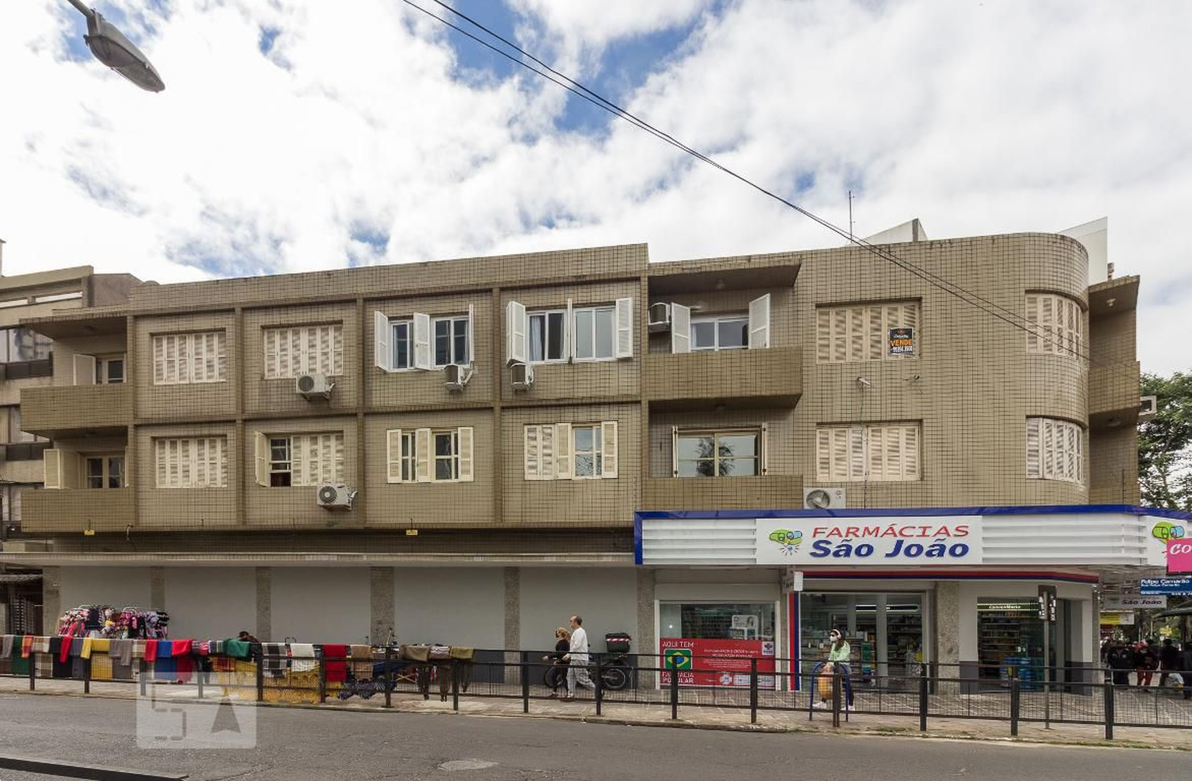Fachada Condomínio em Rua Felipe Camarão, 705