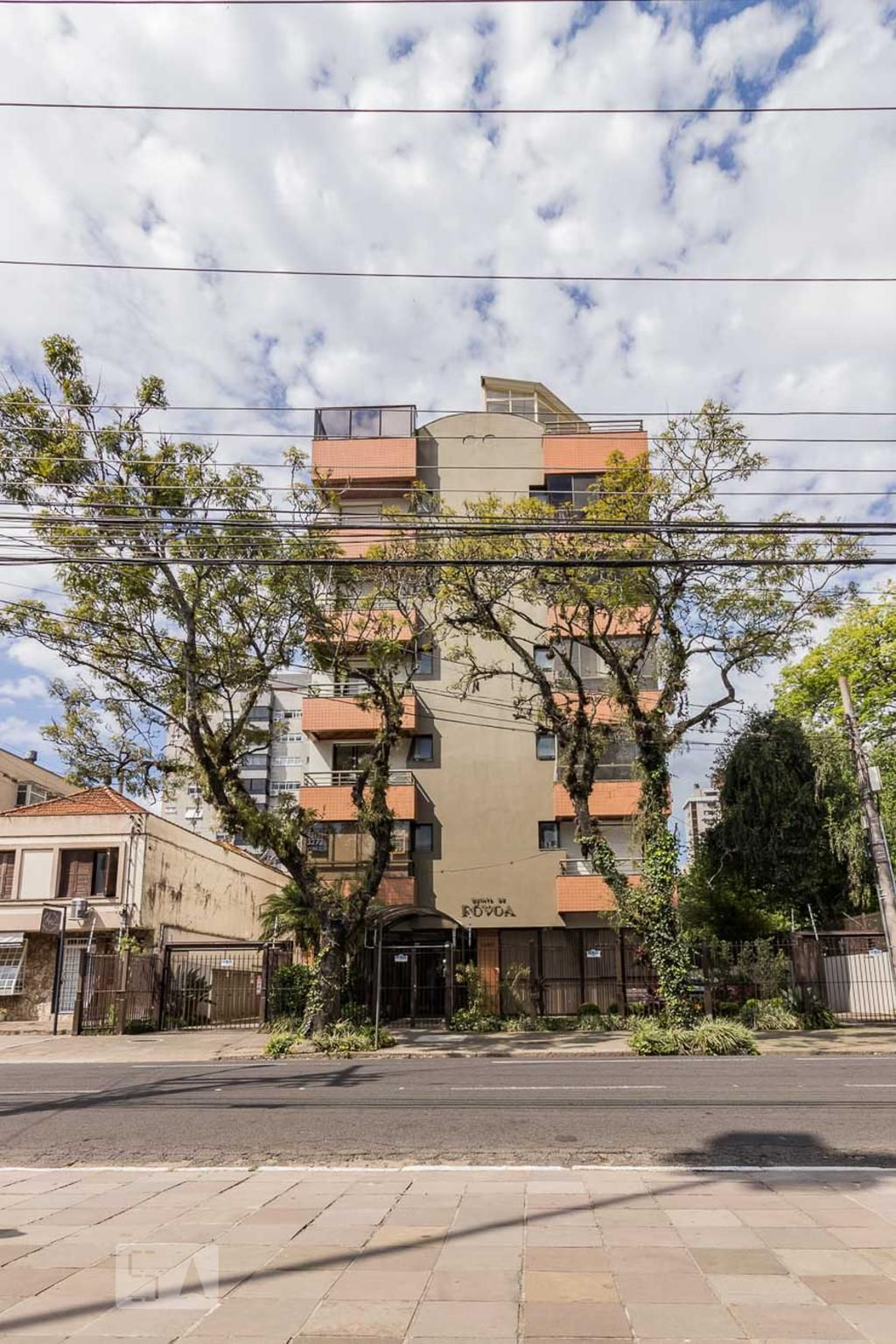 Fachada Condomínio Quinta de Pova