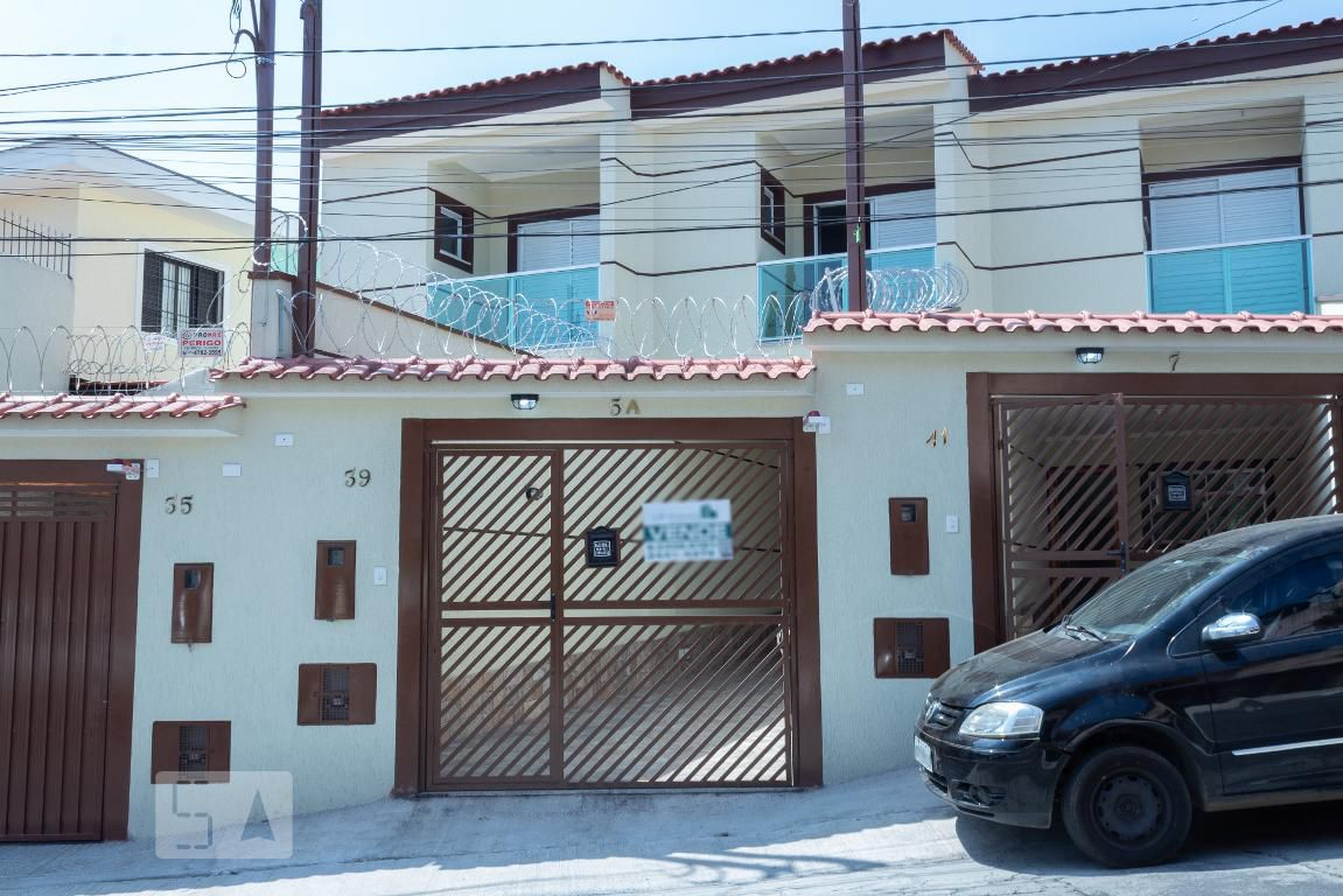 Fachada Condomínio em Rua Mandaguari, 39