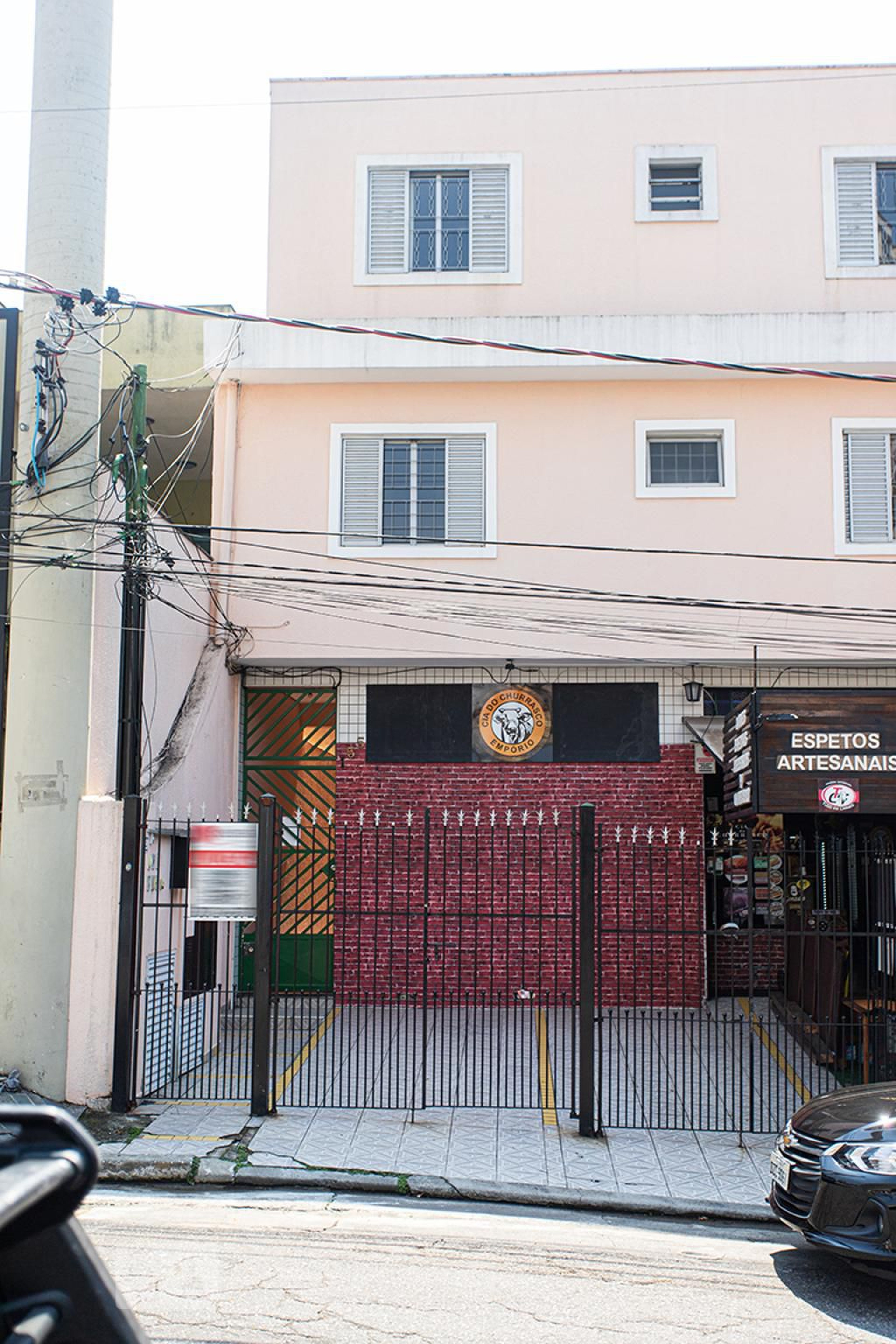 Fachada Condomínio em Avenida Xavier Pinheiro, 155