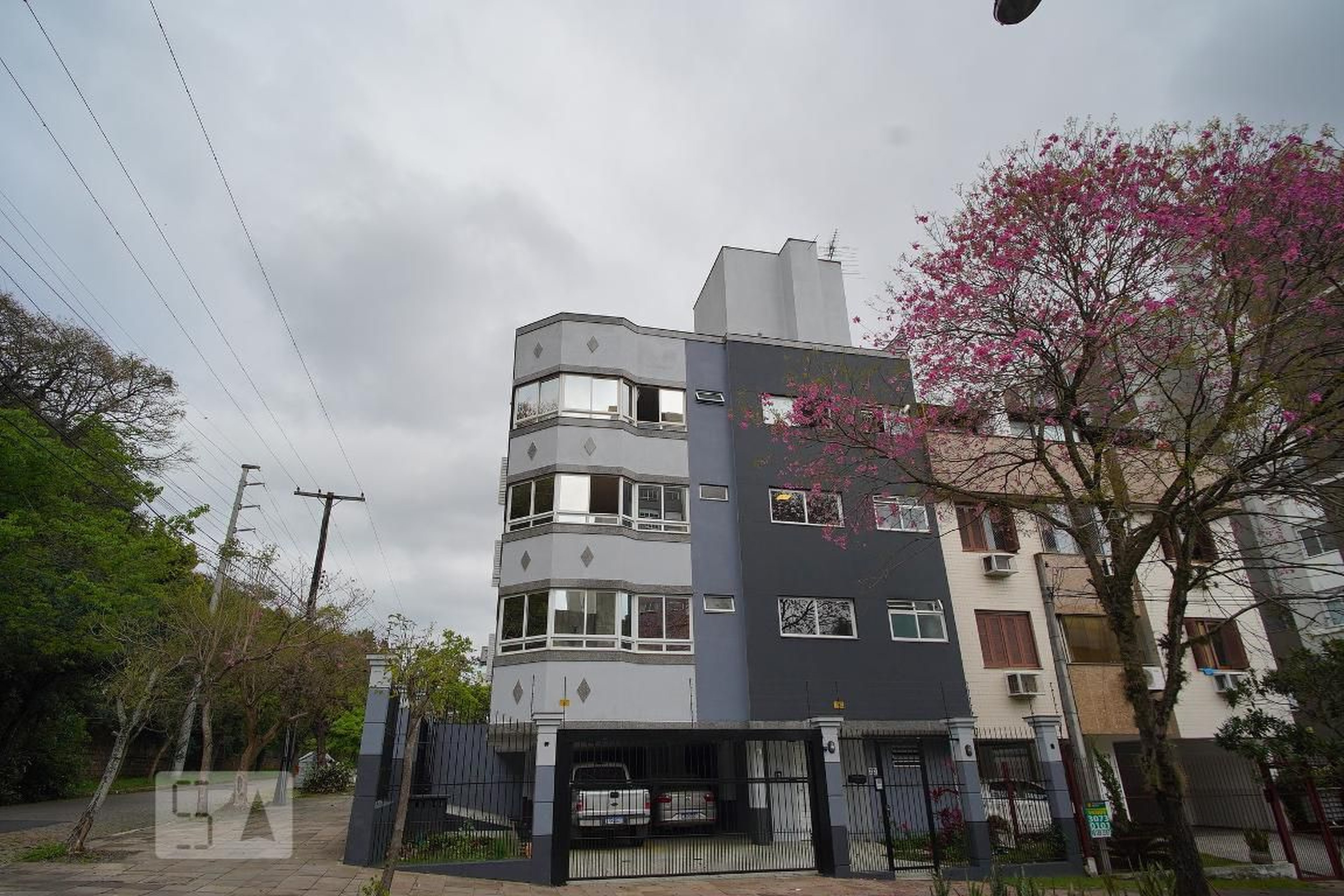 Fachada do Prédio Condomínio em Rua General Couto de Magalhães, 2079