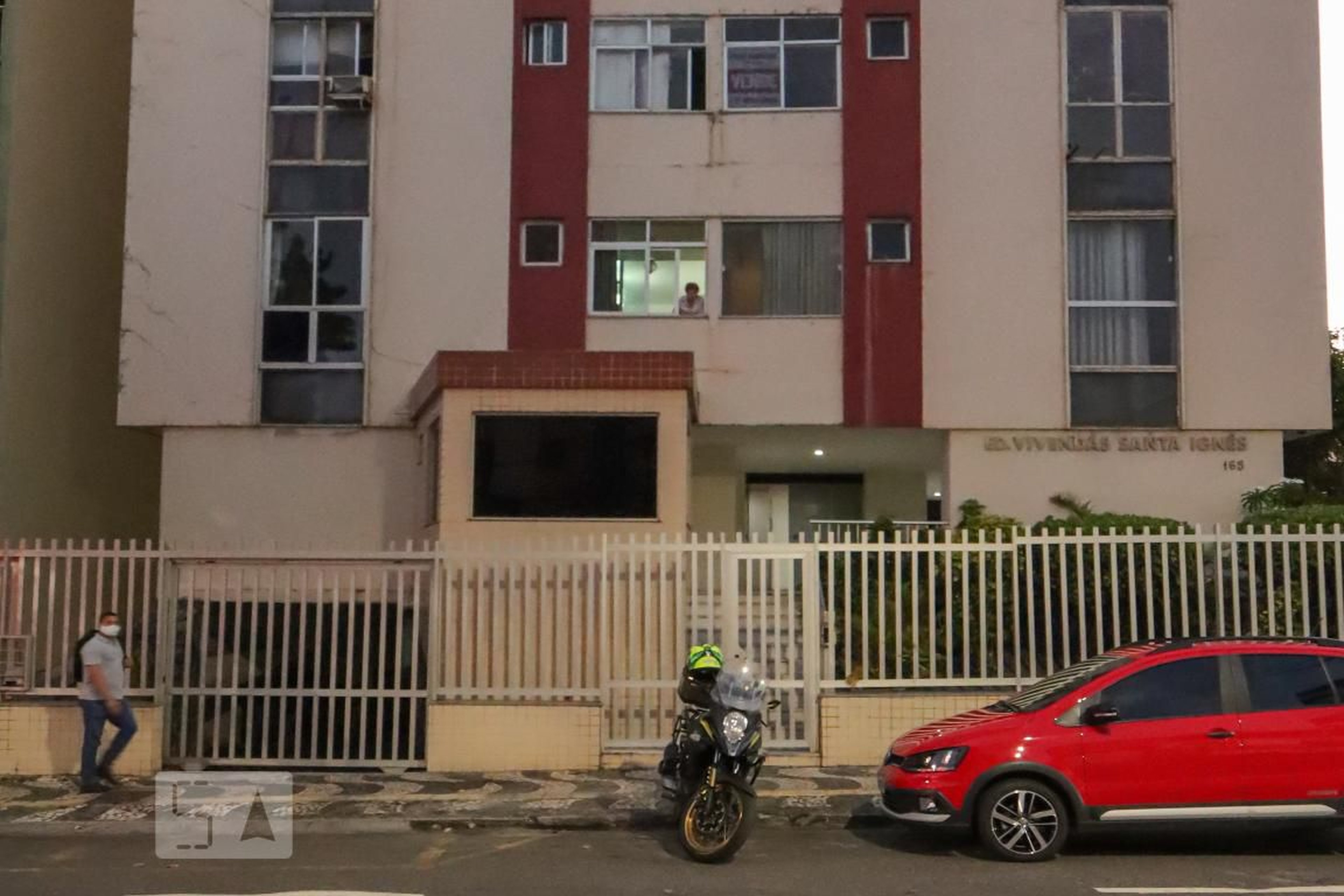 Fachada Condomínio em Rua Bahia, 165
