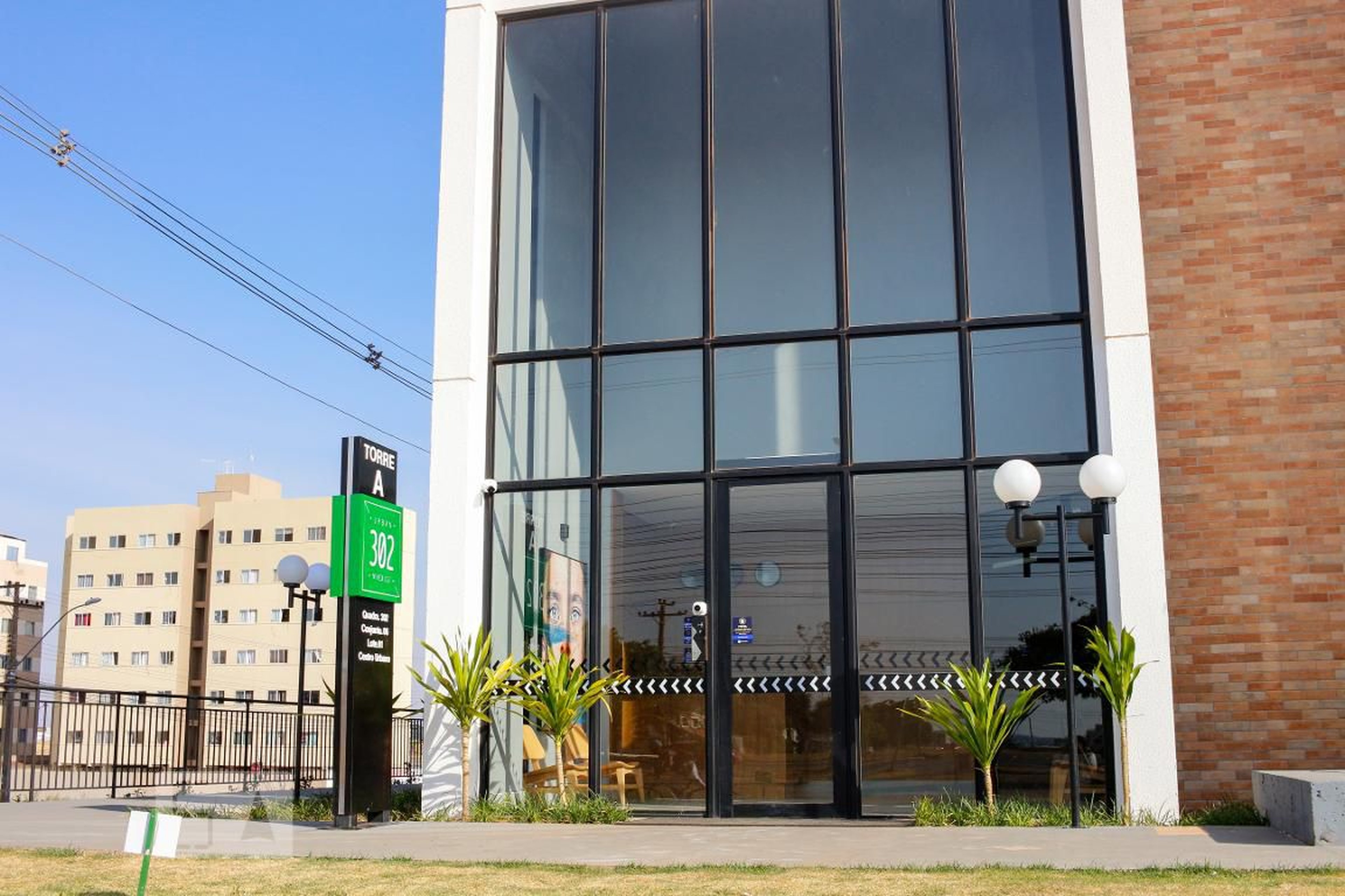 Fachada do Condomínio Condomínio Urban 302