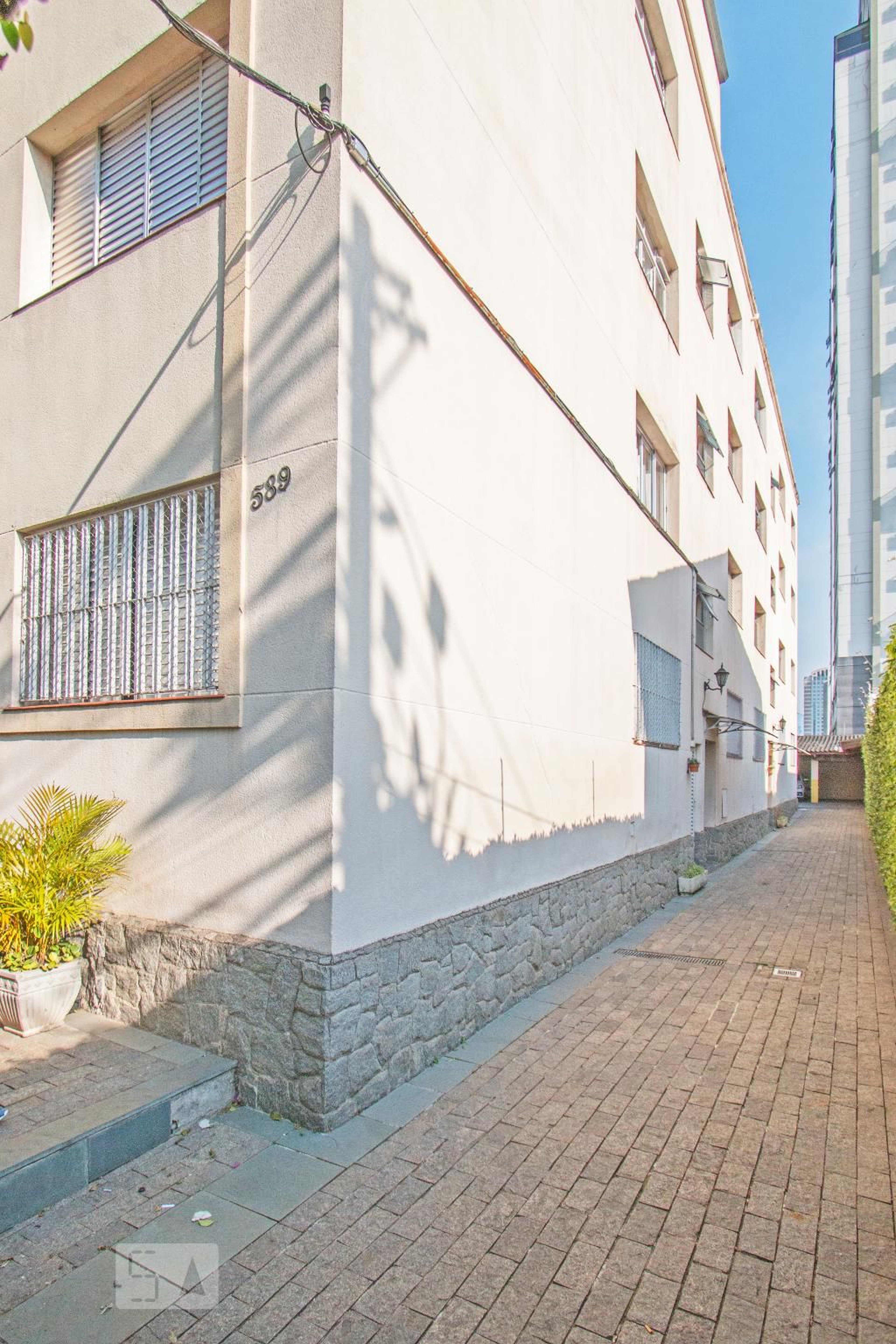 Entrada do Prédio - Célia