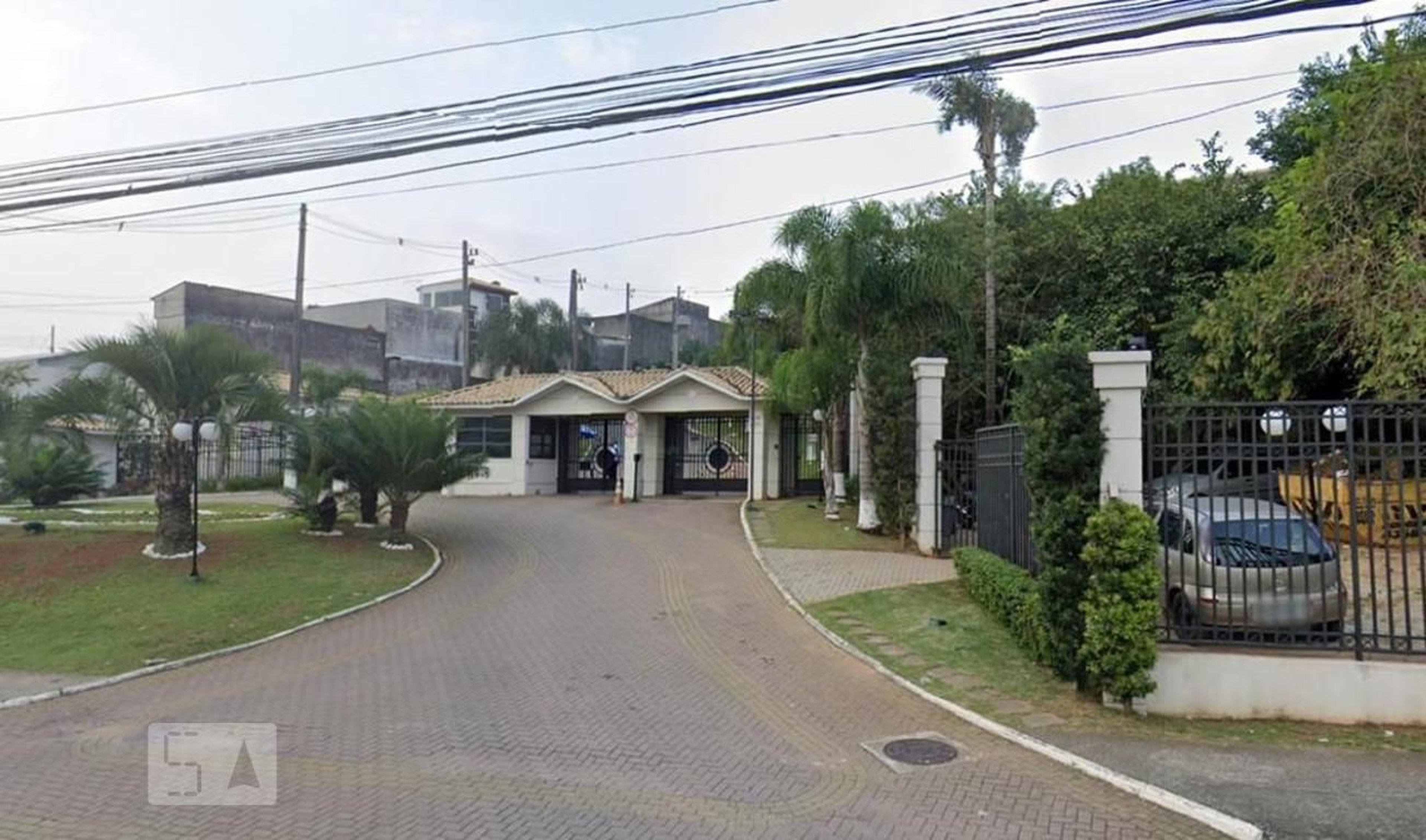 Fachada do Condomínio Condomínio Chácara dos Pássaros