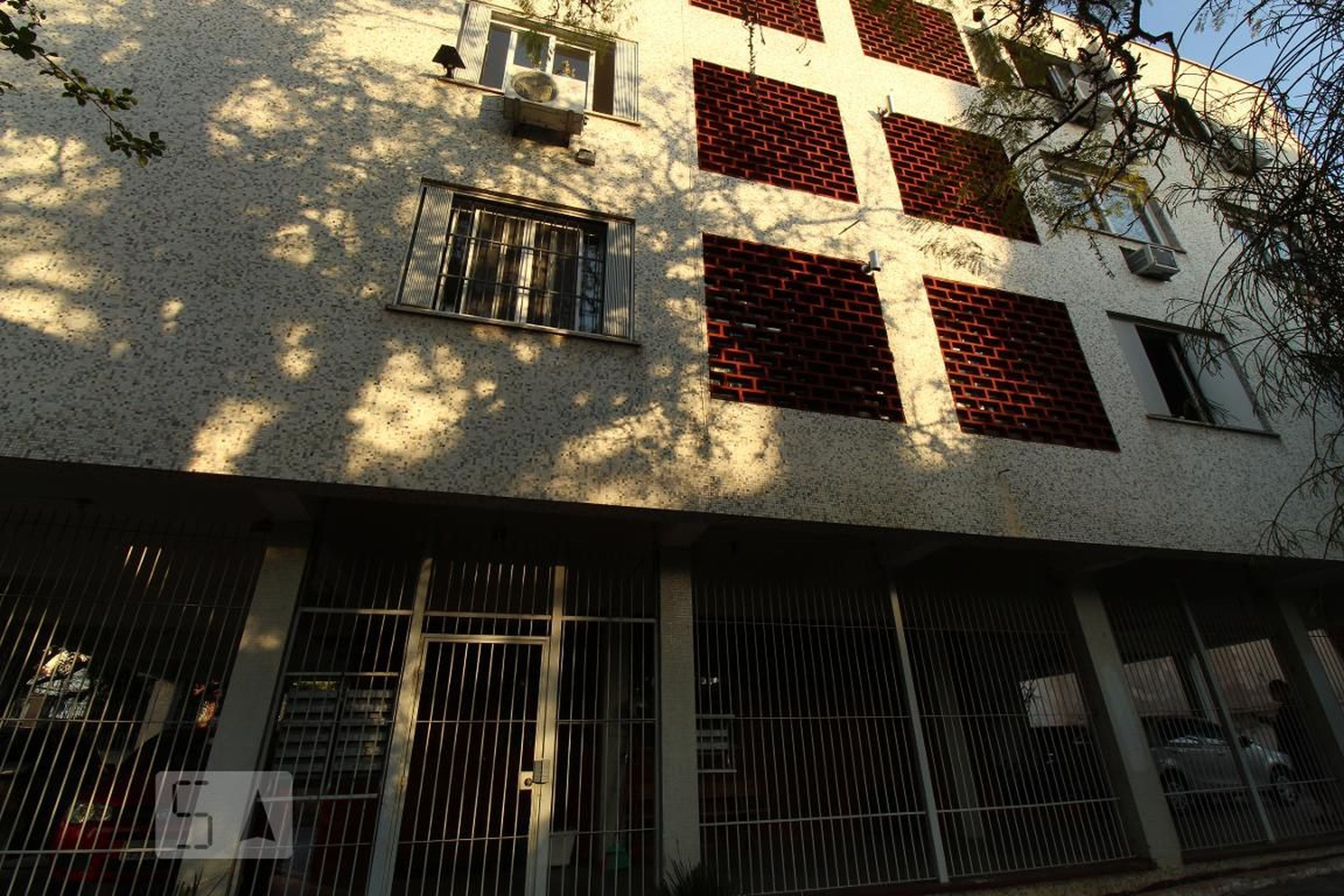 Fachada Condomínio em Rua Dona Augusta, 366