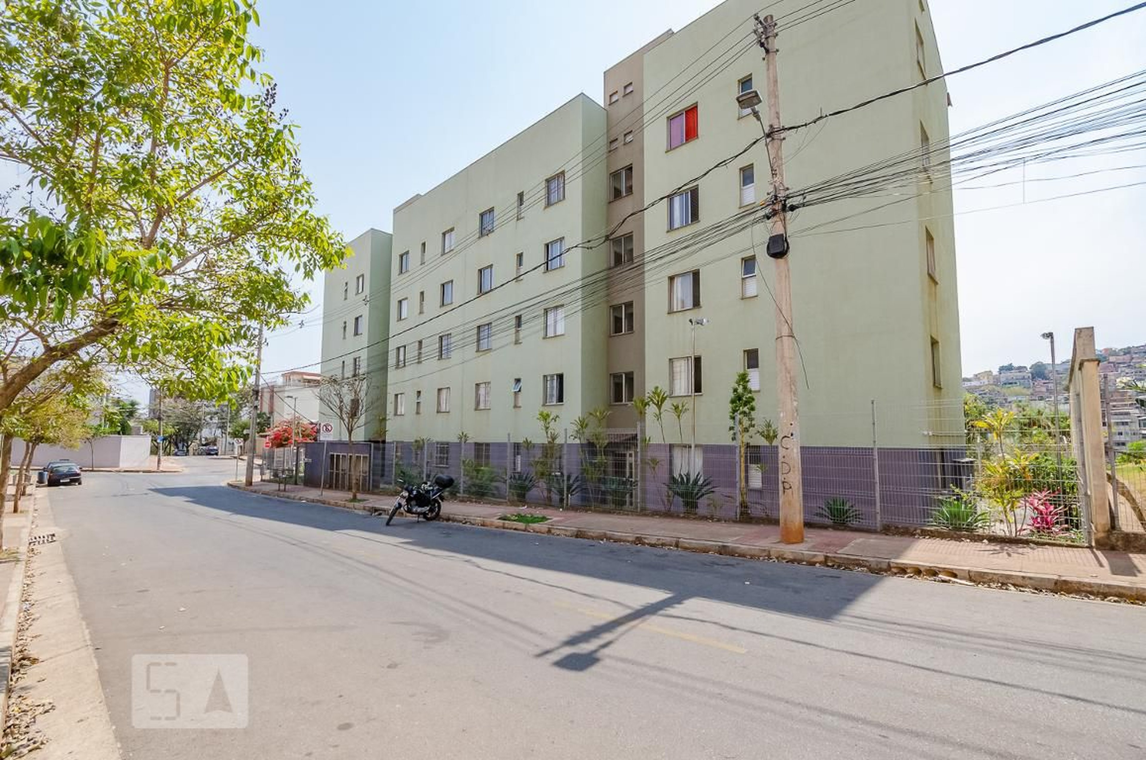 Fachada Condomínio em Rua João Evangelista Pinheiro, 342