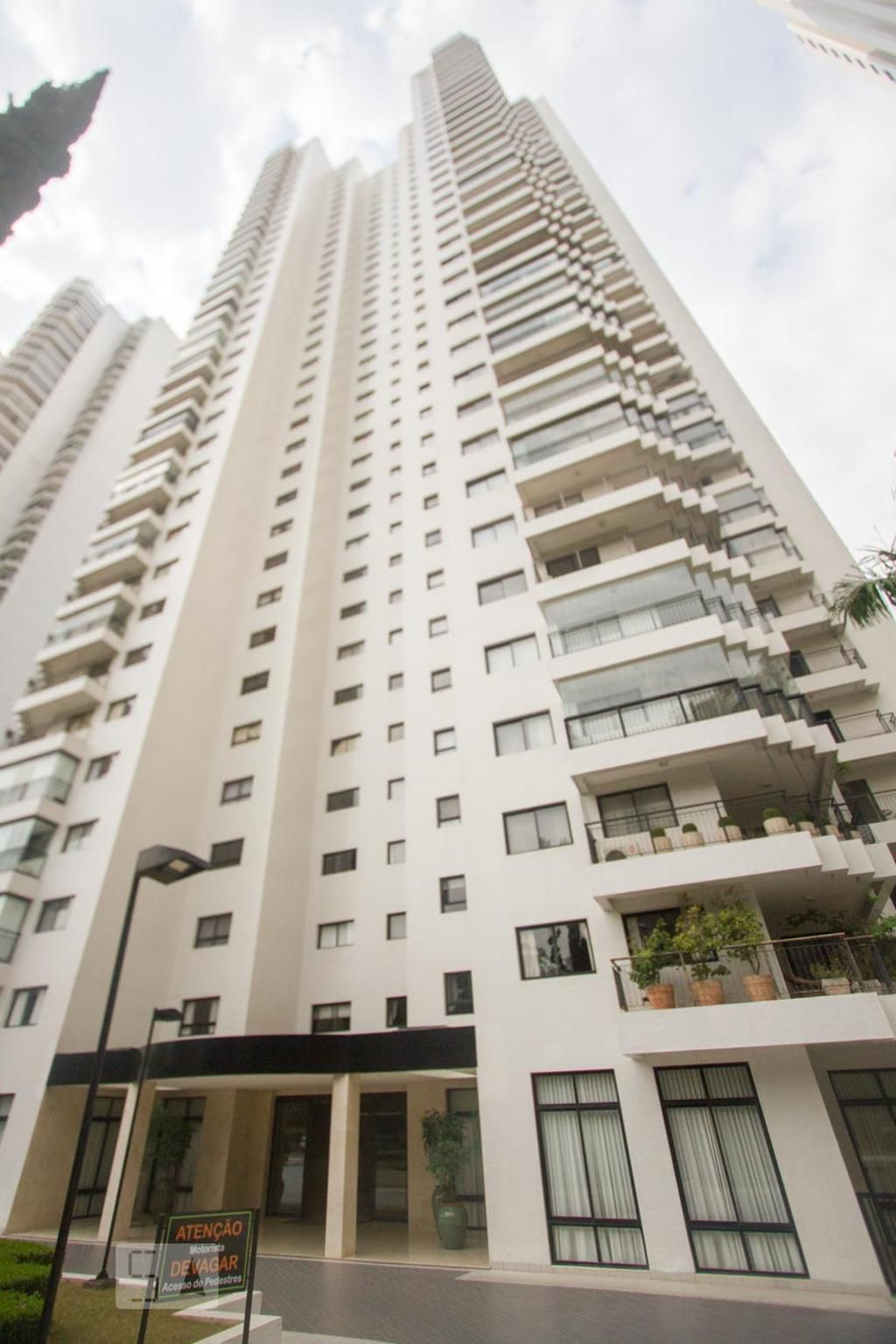 Fachada do Prédio Condomínio Reserva Casa Grande