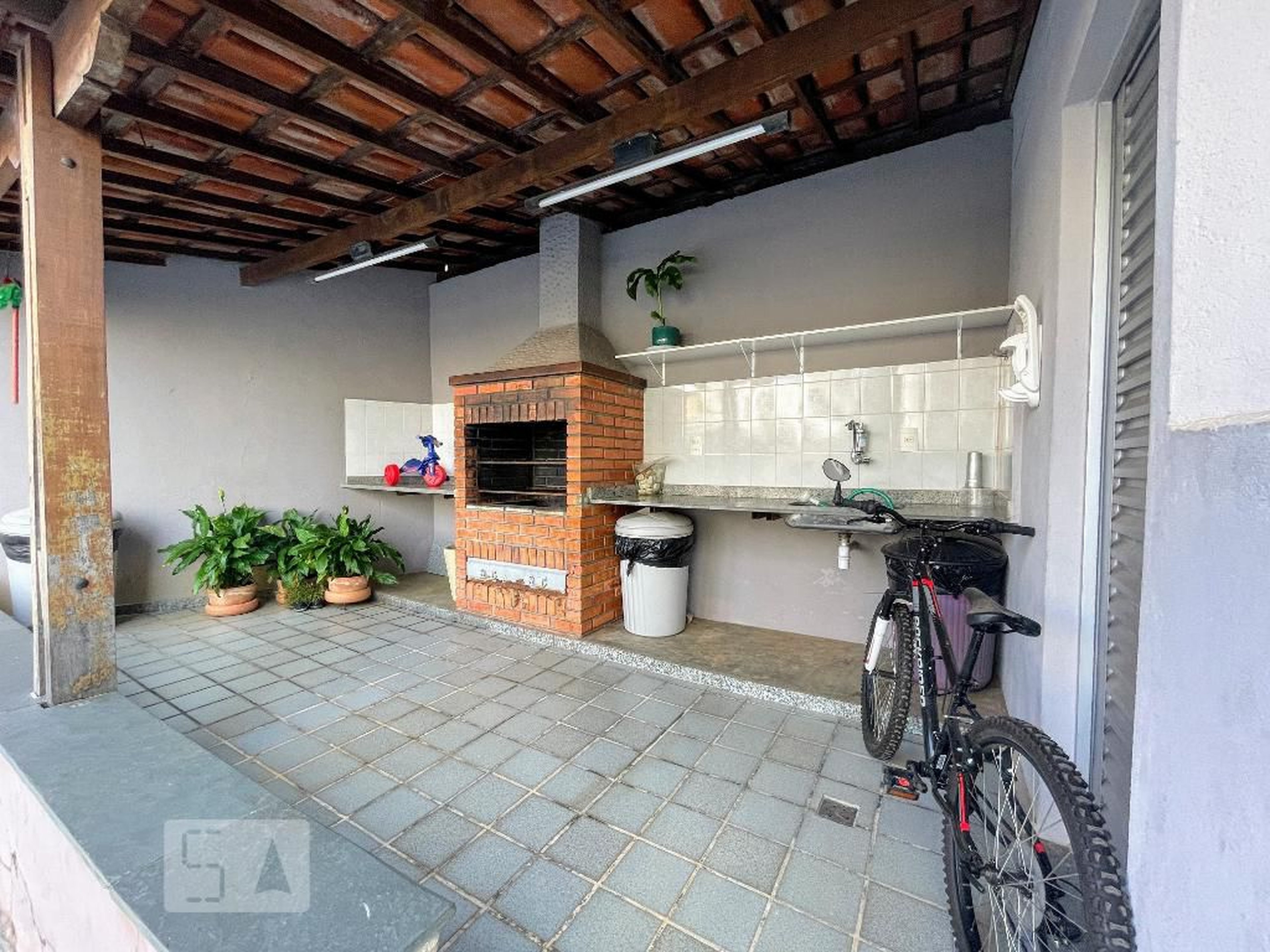 Churrasqueira - Edifício Ana Luiza