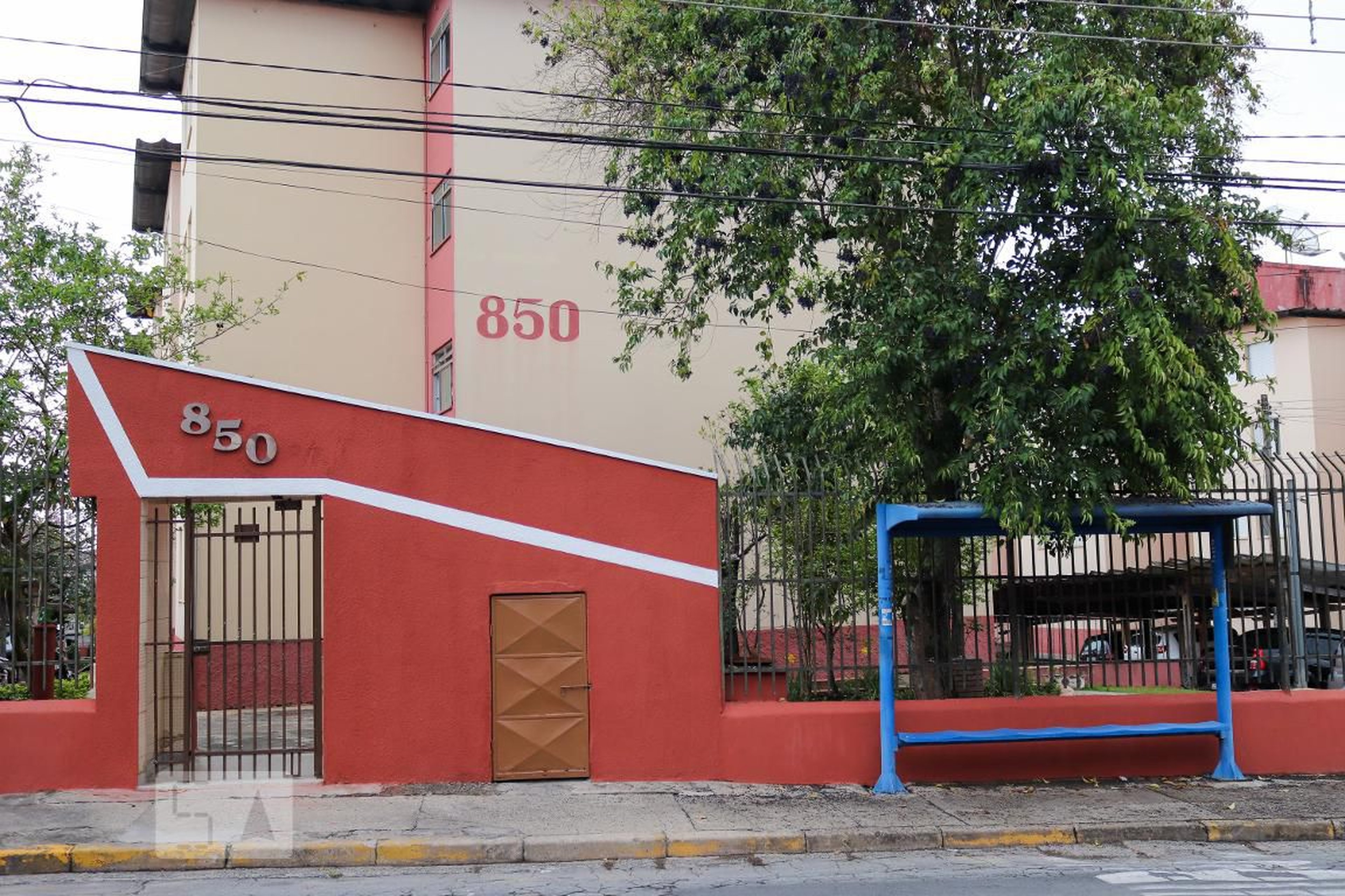 Fachada Condomínio em Rua João Benegas Ortiz, 850