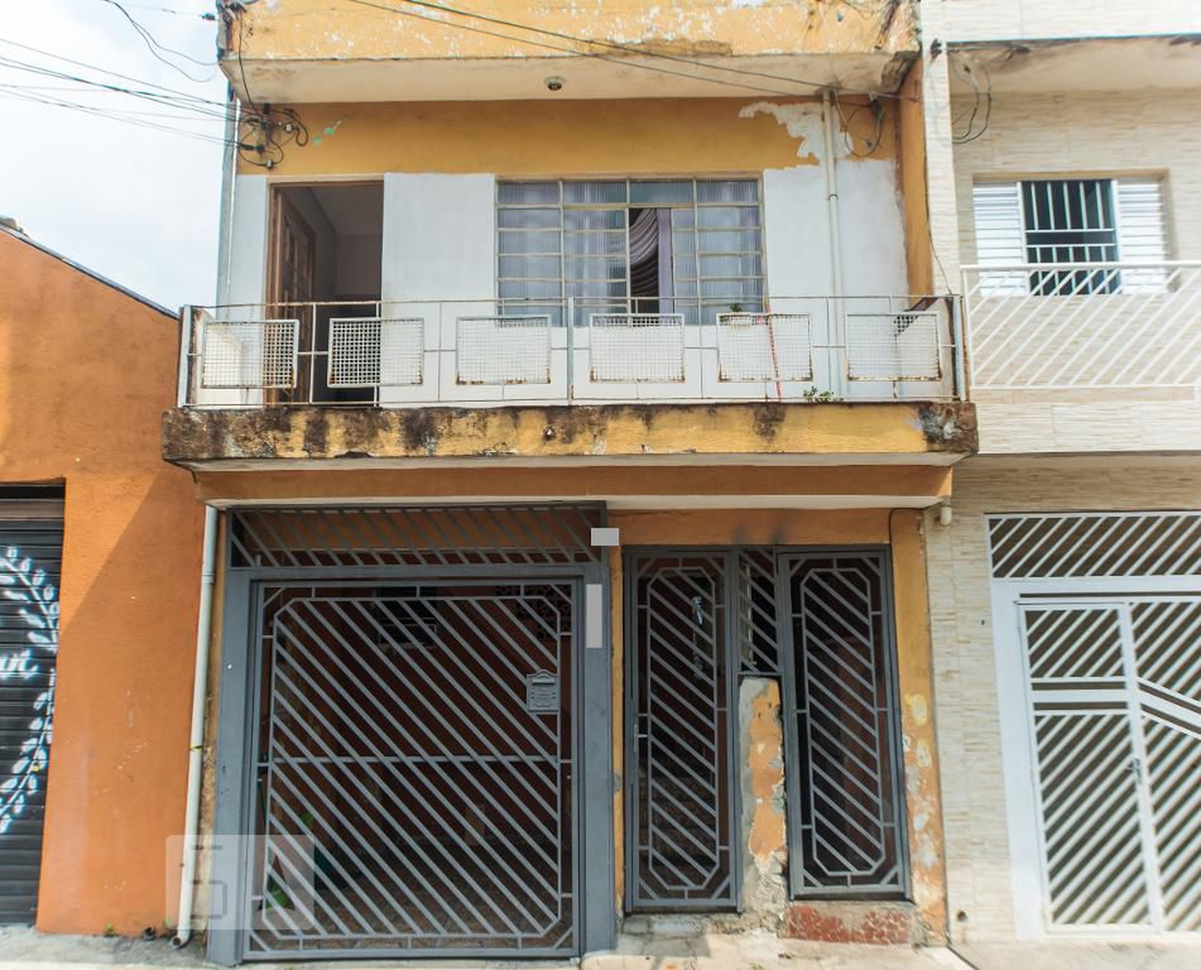 Fachada Condomínio em Rua Crisciúma, 495