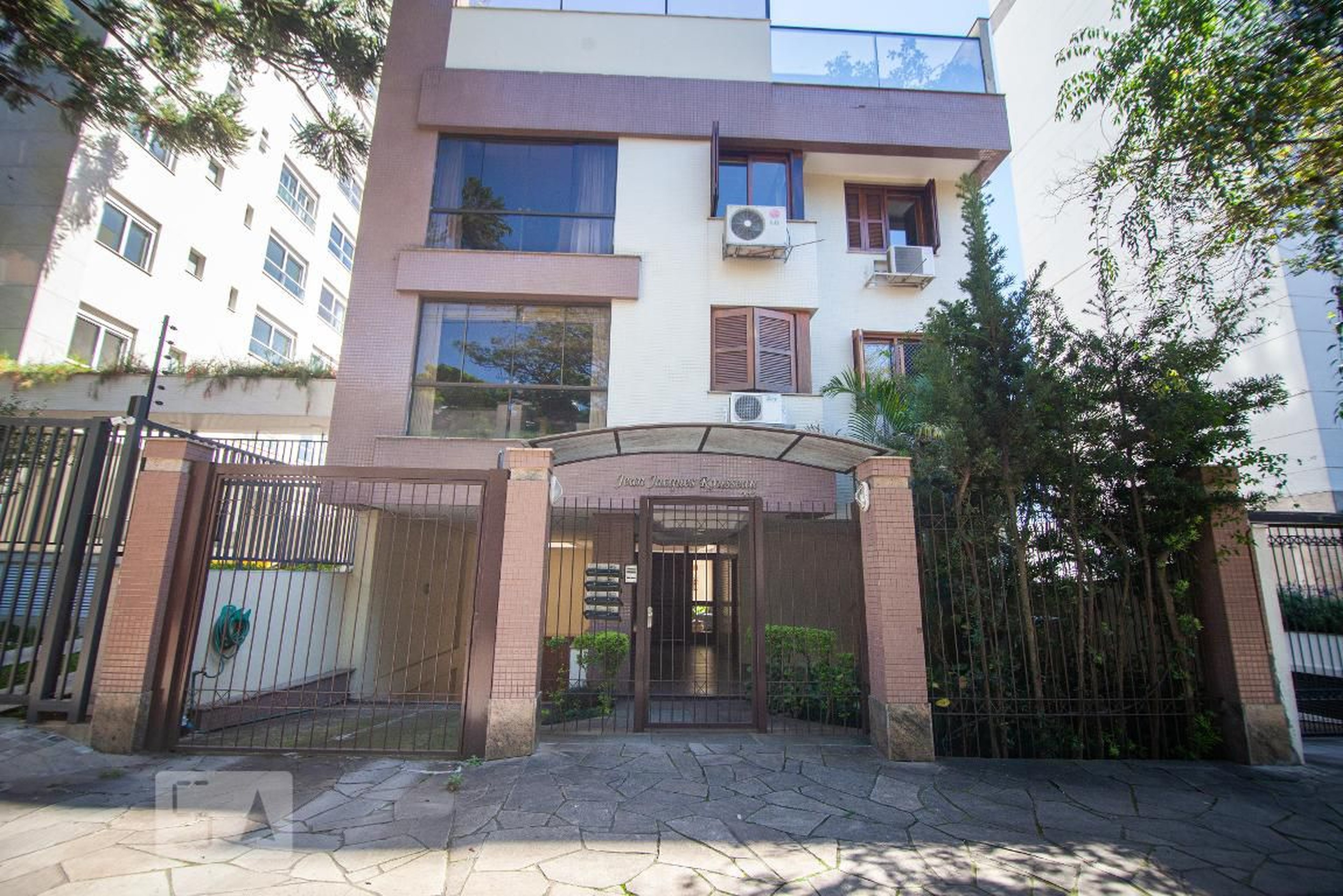 Fachada Condomínio em Avenida Itajaí, 212