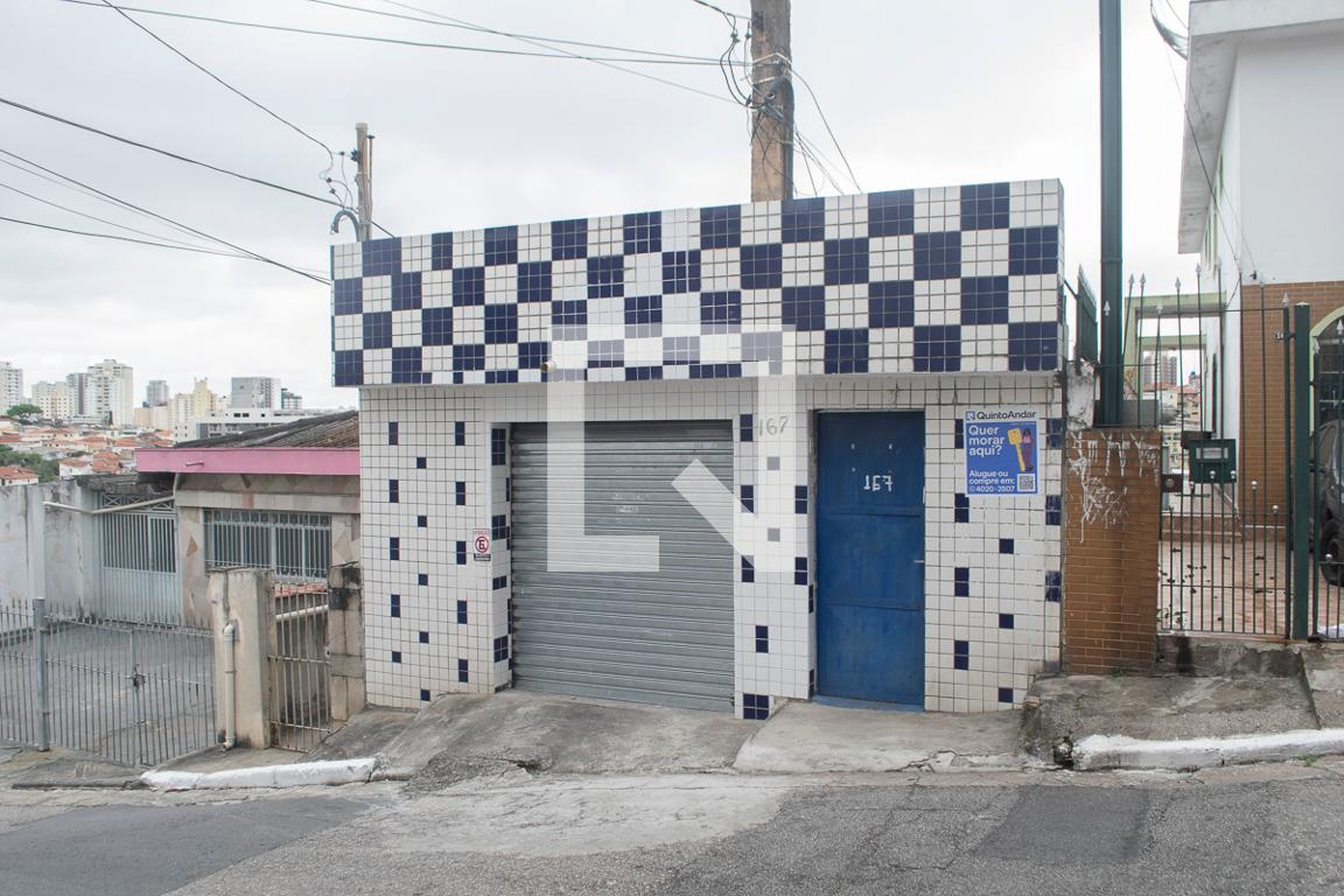 Fachada Condomínio em Rua Antônio Carvalhais, 167