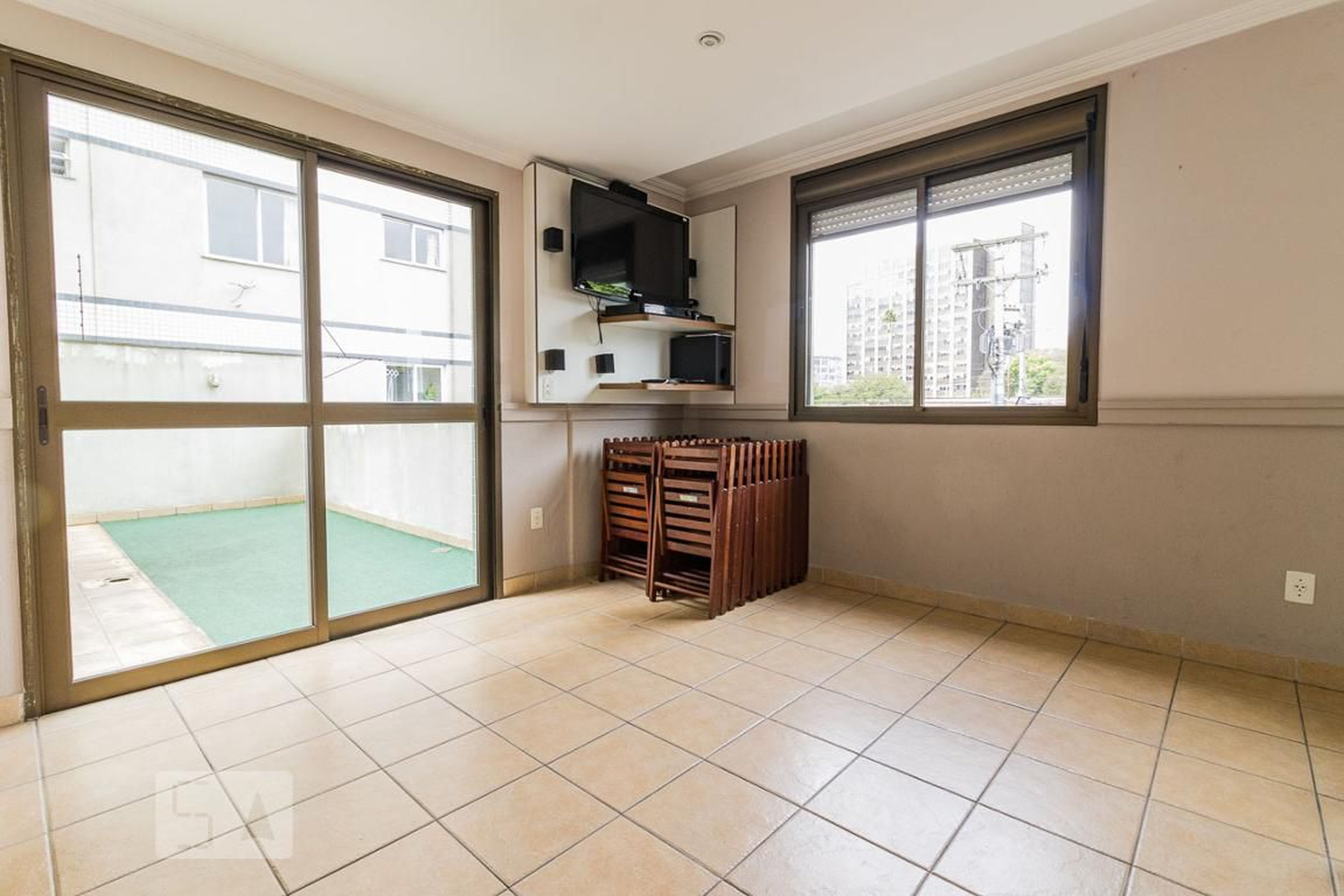 Salao de Festa - The Sun