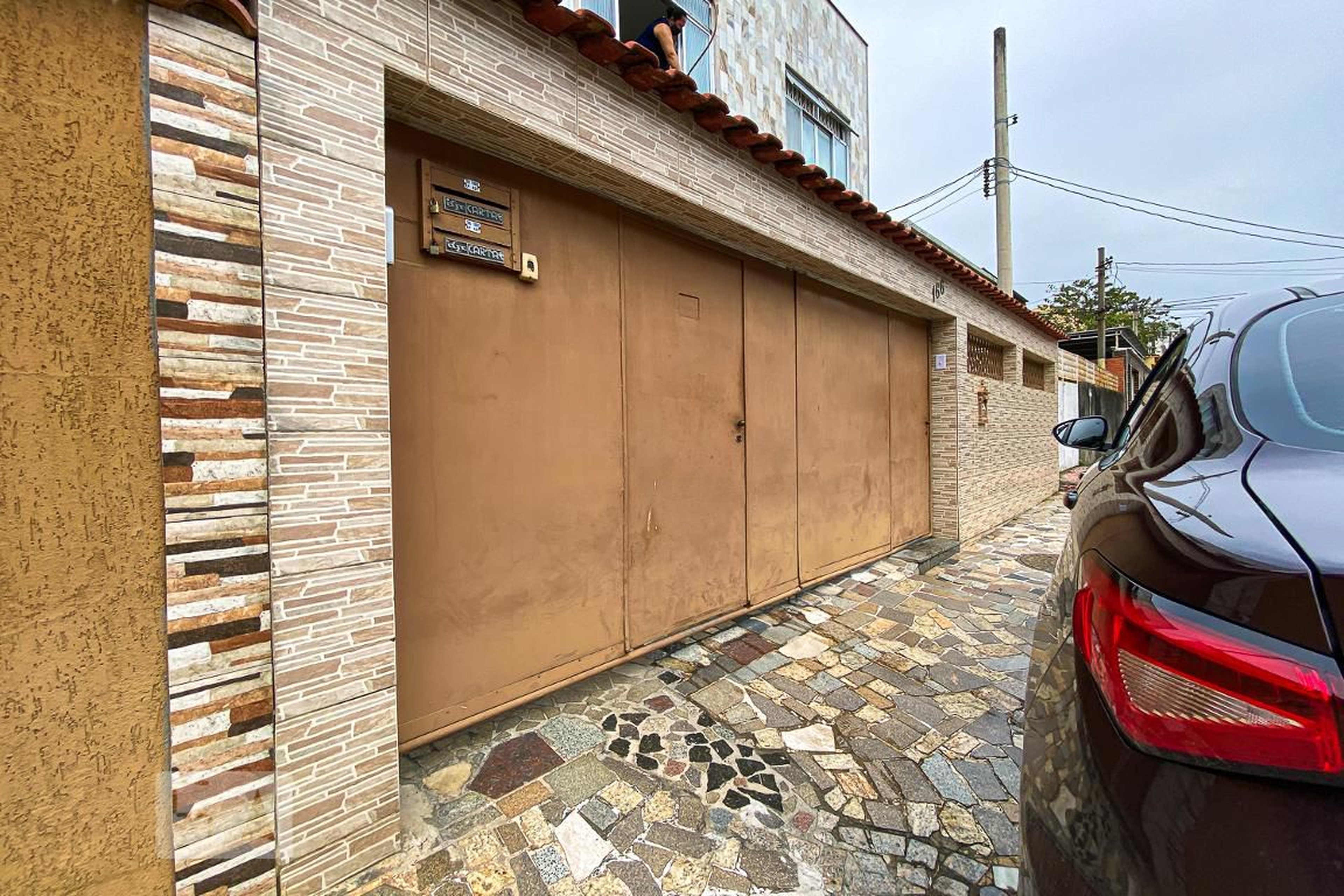 Fachada Condomínio em Rua Rogerio Cardoso, 166