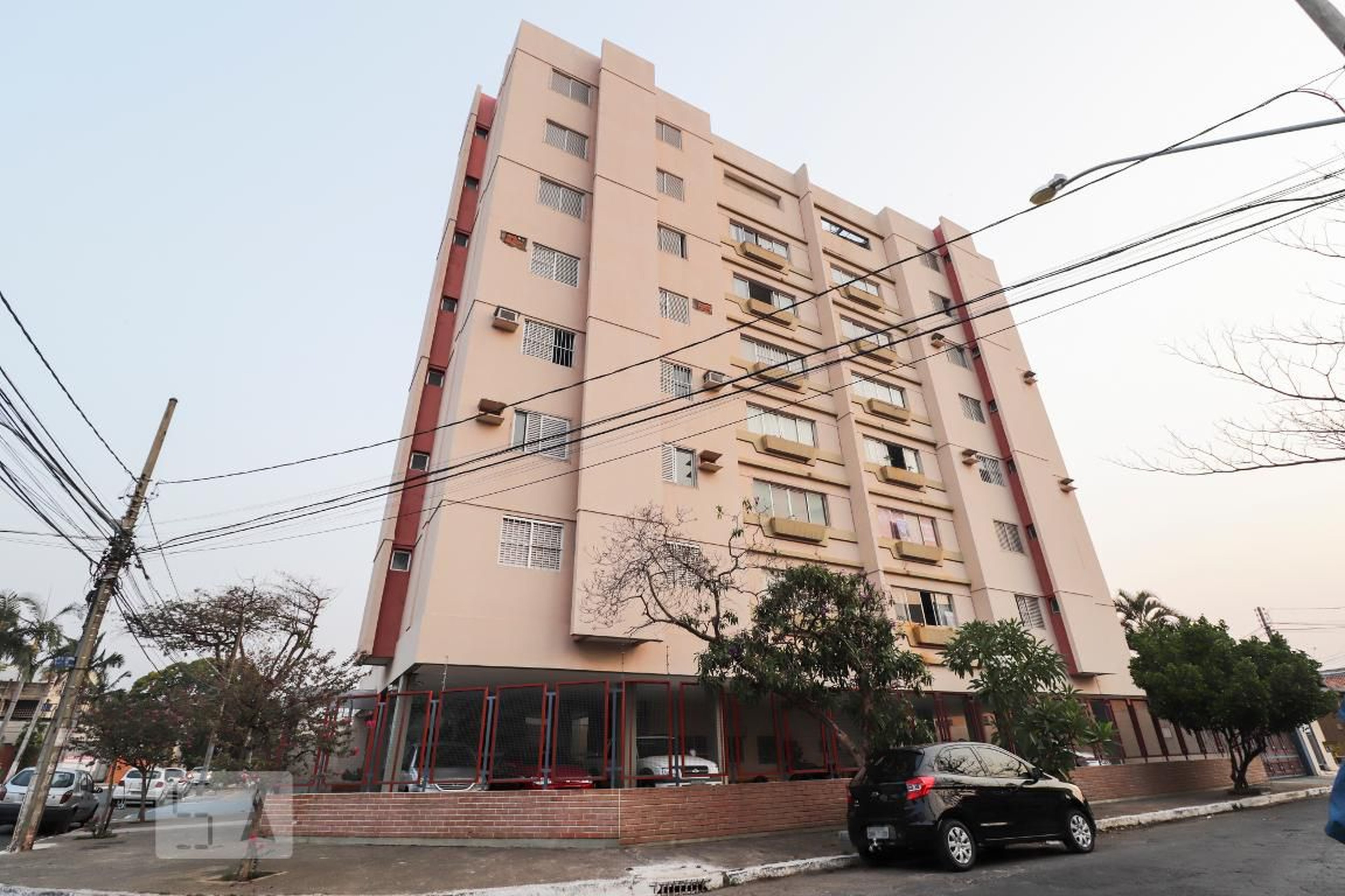 Fachada Condomínio em Rua 66, 272