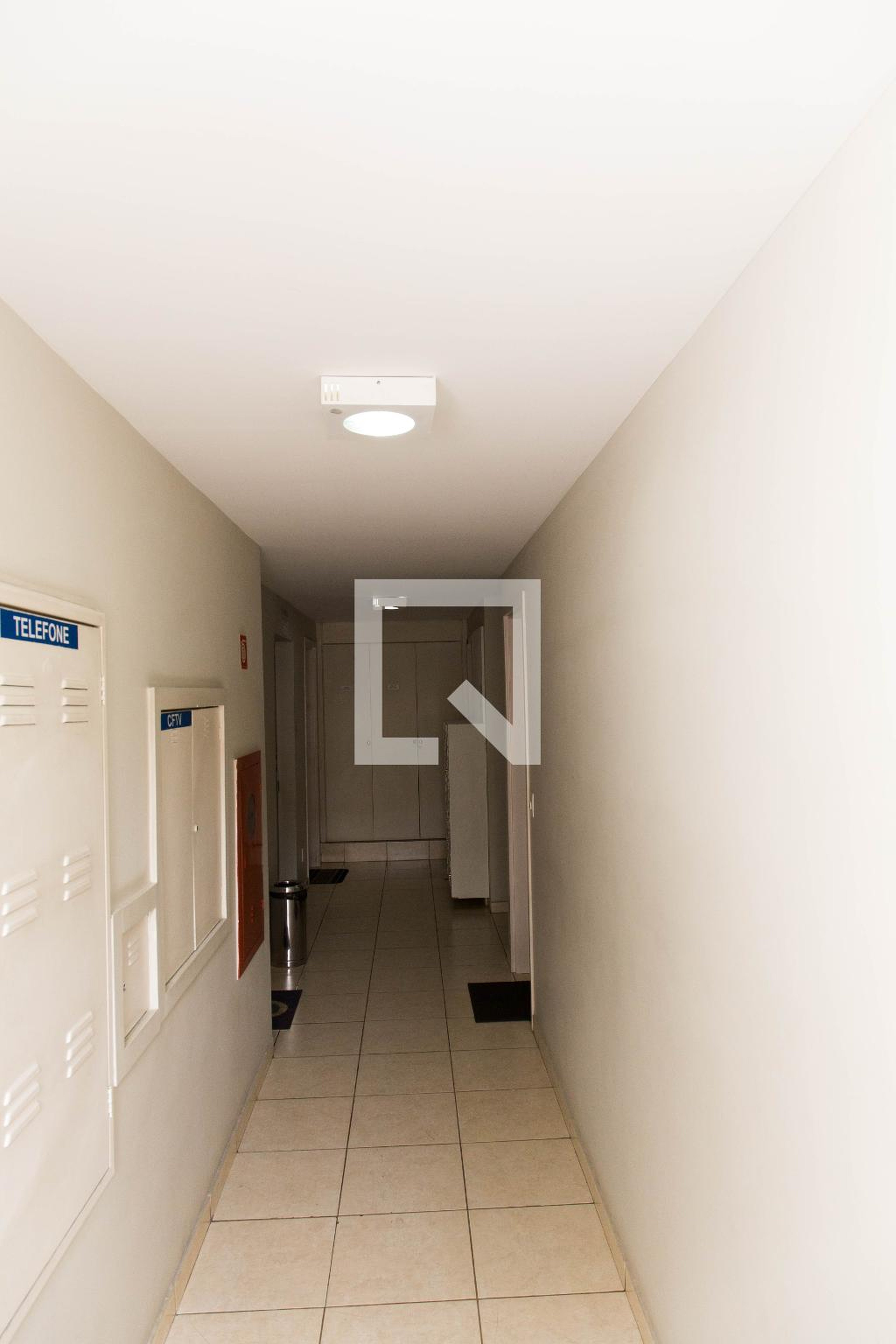 Hall de entrada Condomínio em Rua Coimbra, 615