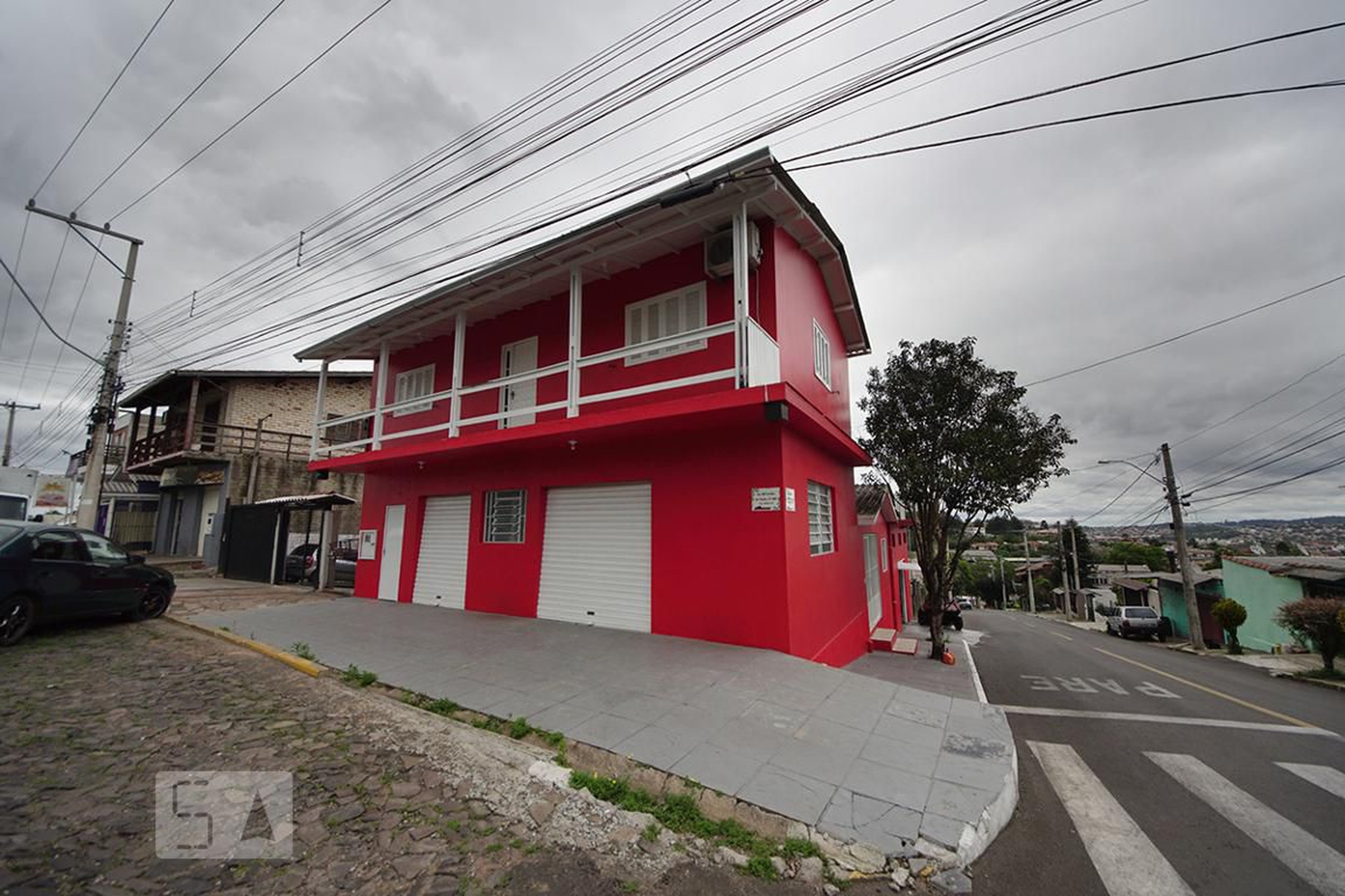 Fachada Condomínio em Avenida Maria Emília de Paula, 380