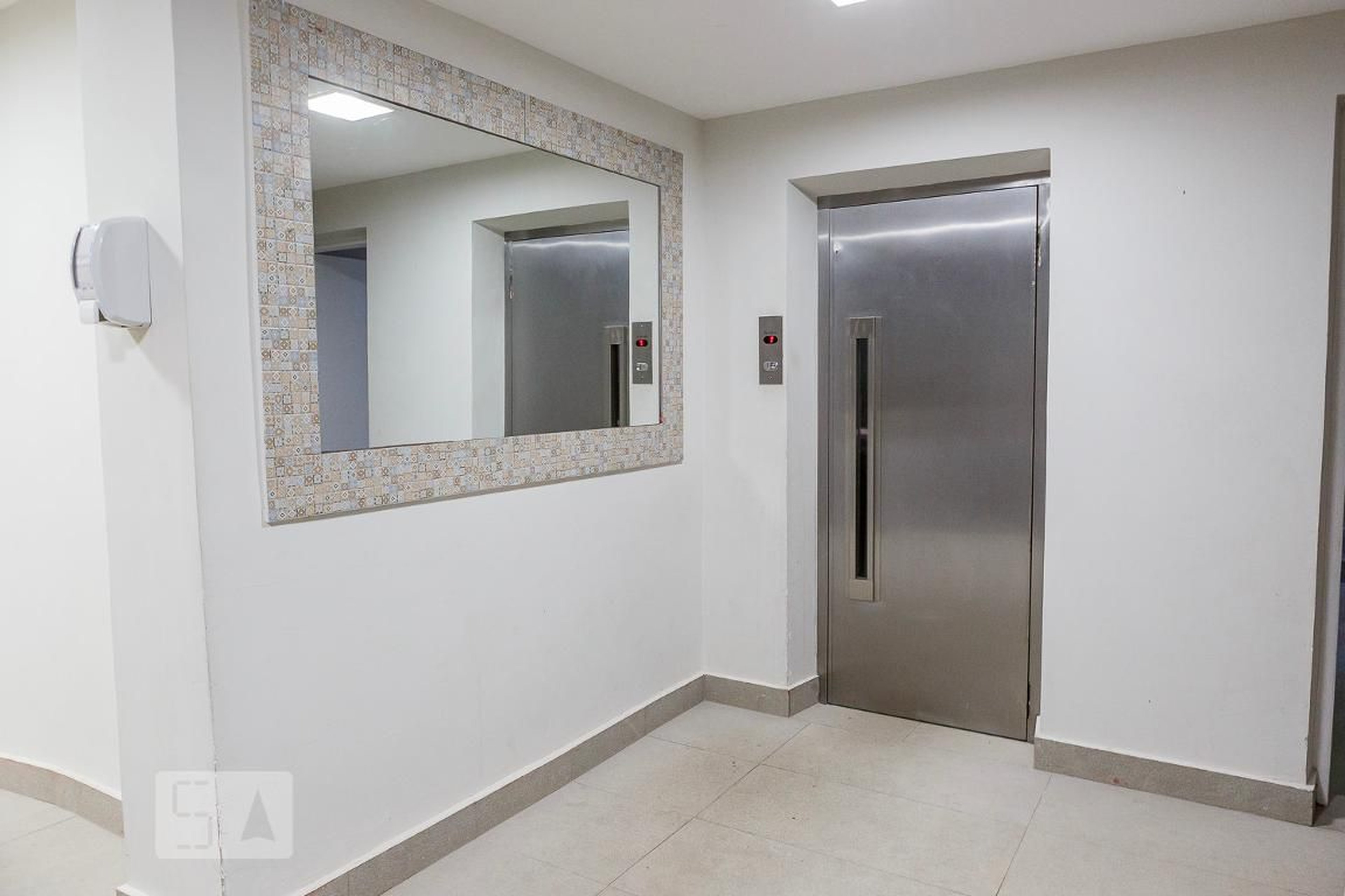 Elevador - Mario Carrato