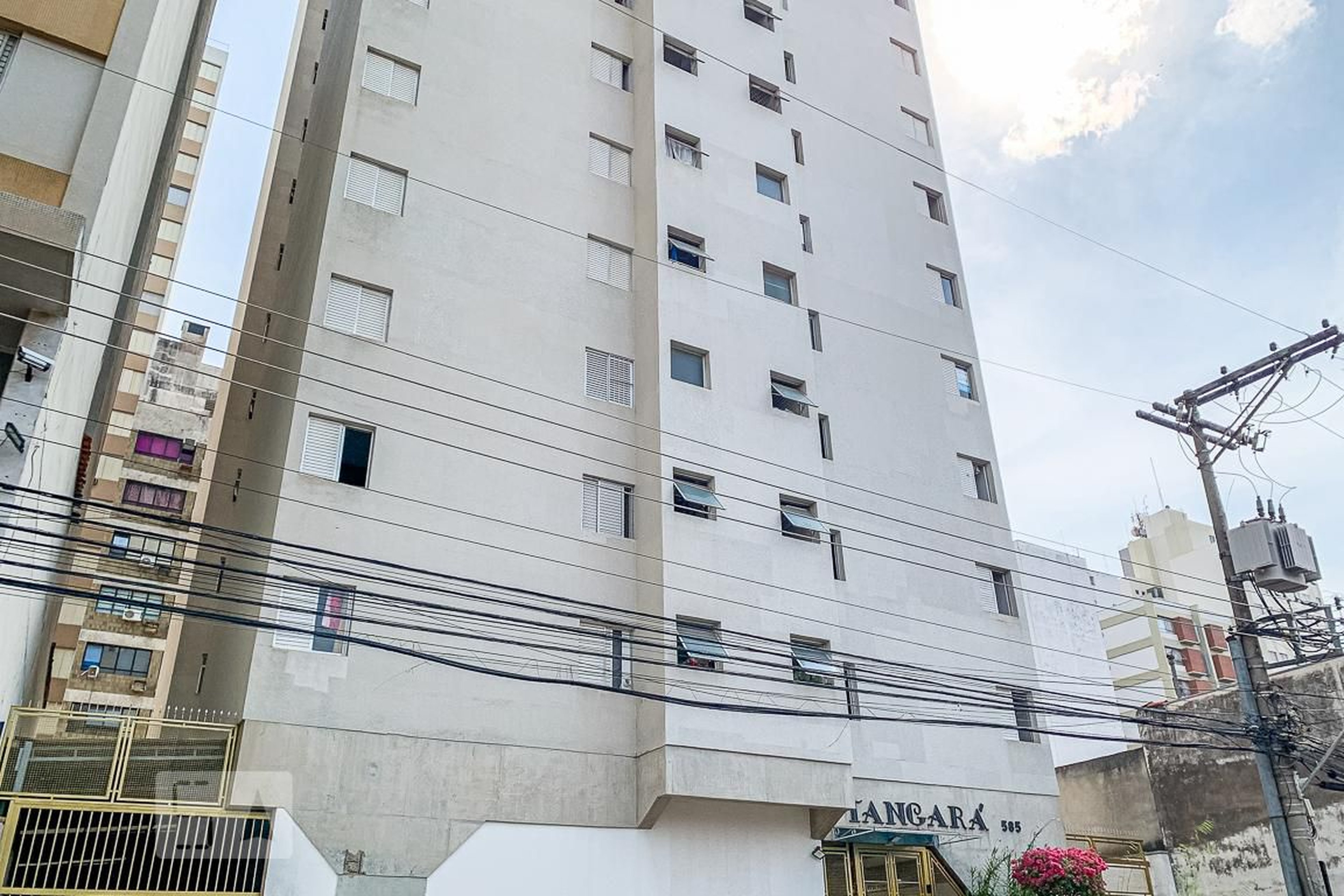 Fachada Condomínio em Rua Doutor Quirino, 550