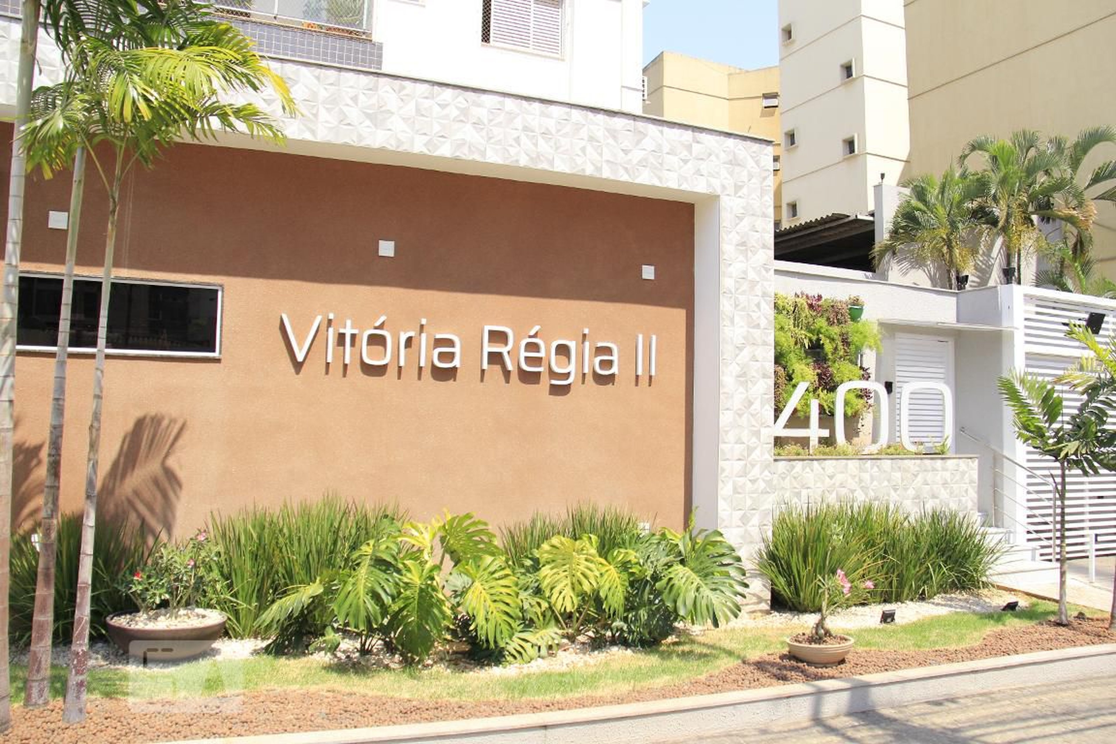 Fachada Condomínio em Rua T 28, 400