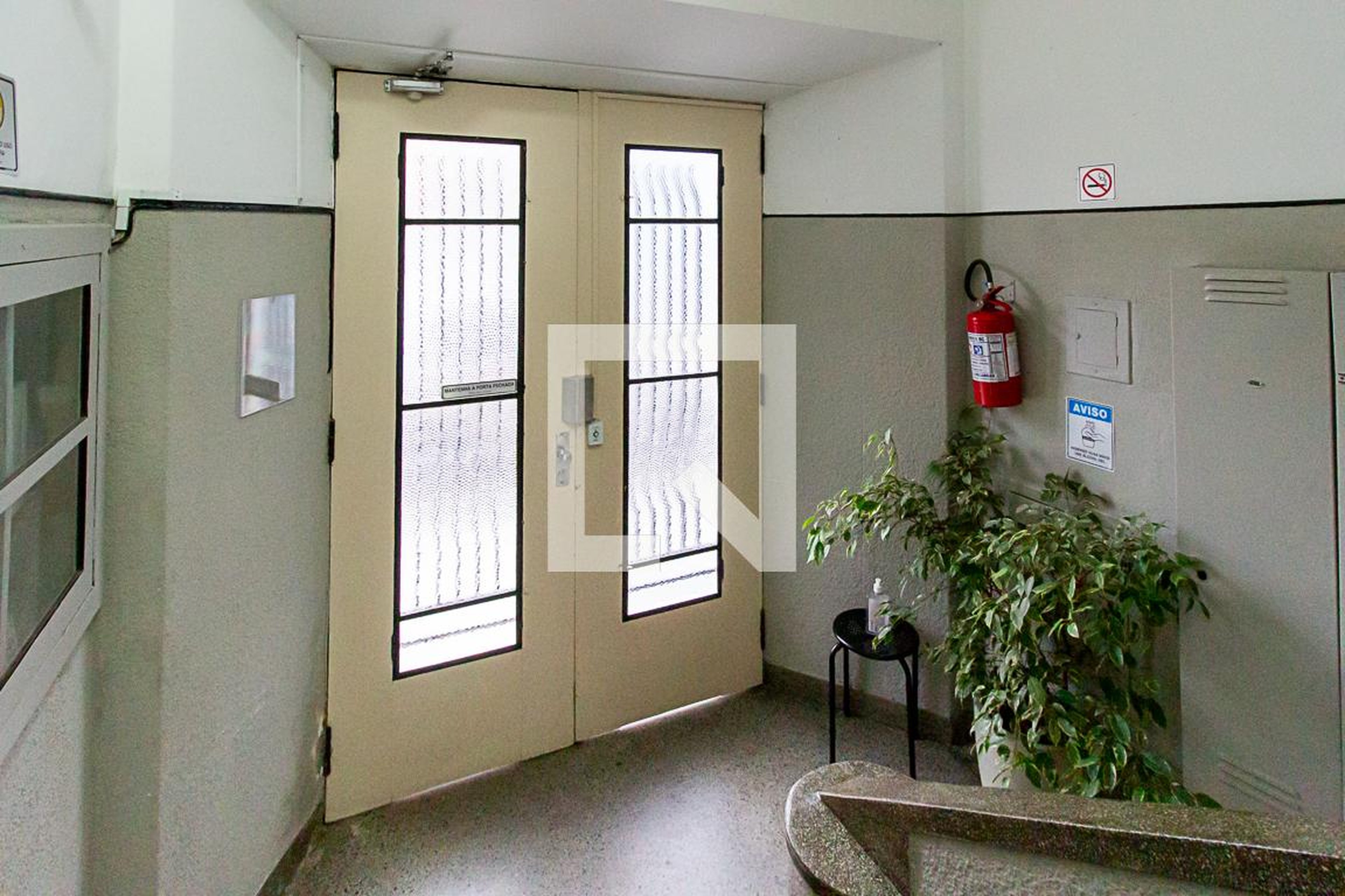 Hall de entrada - Edifício Pinhais