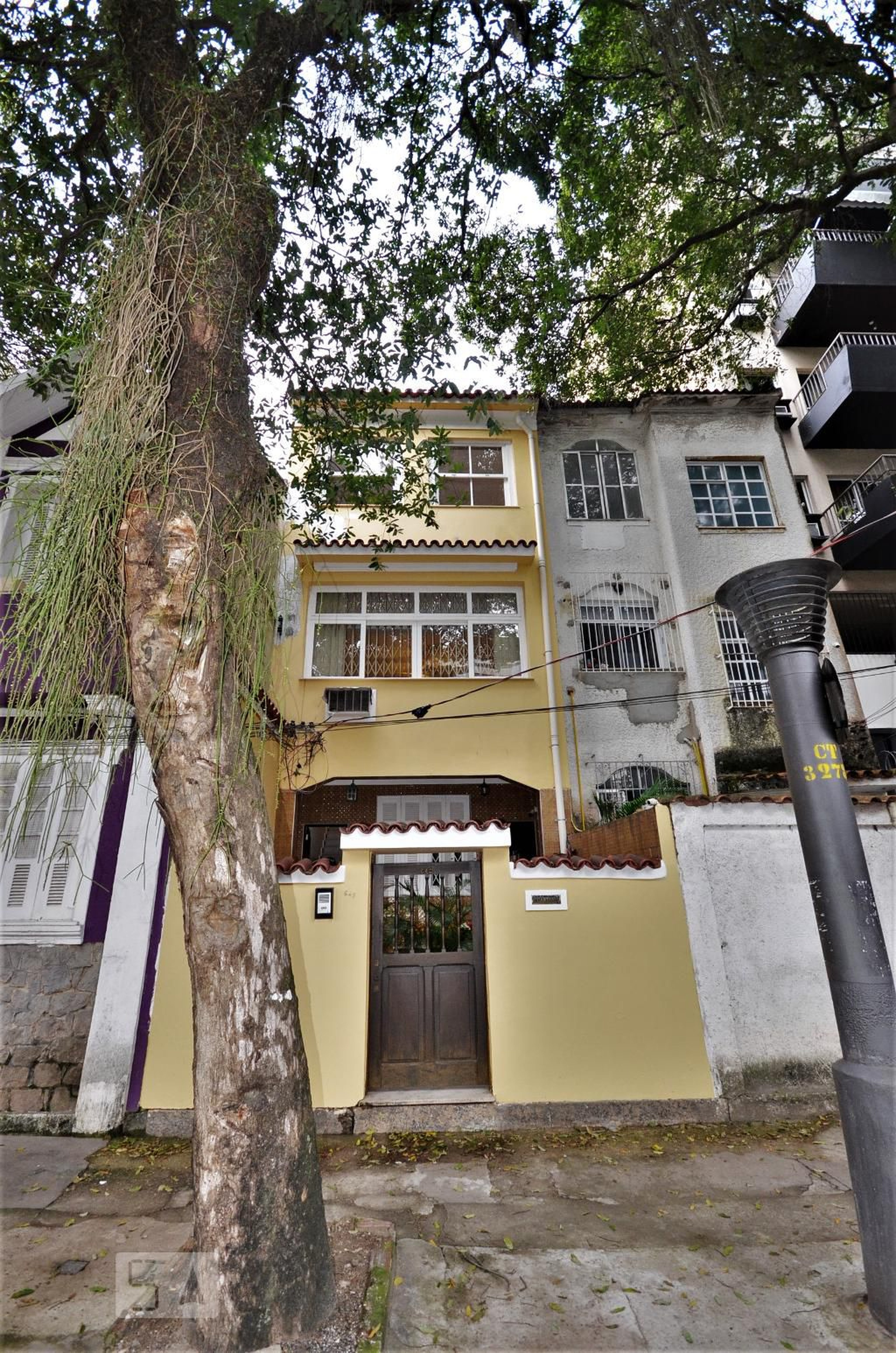 Fachada Condomínio em Rua Sorocaba, 643