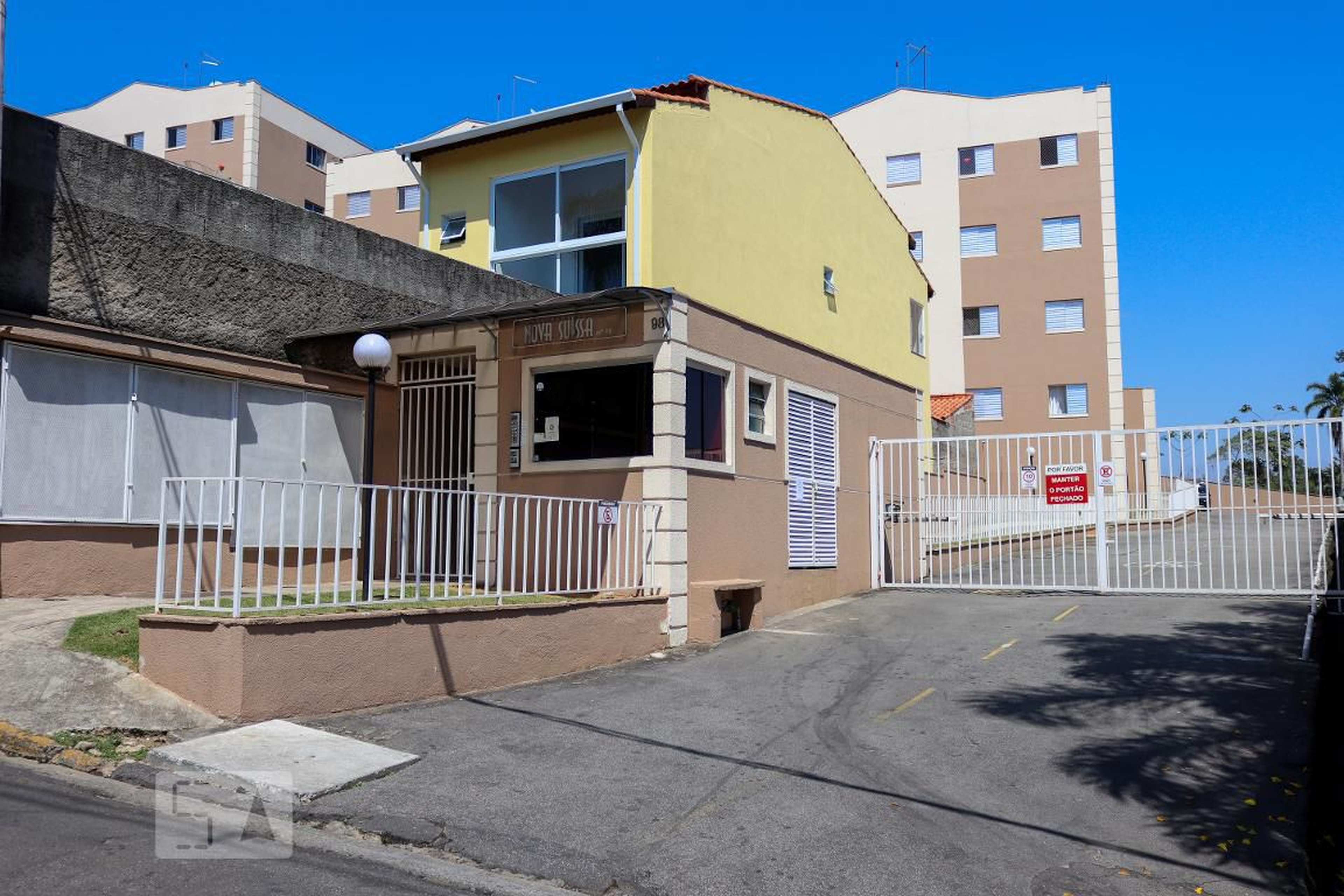 Fachada do Condomínio Condomínio Nova Suissa