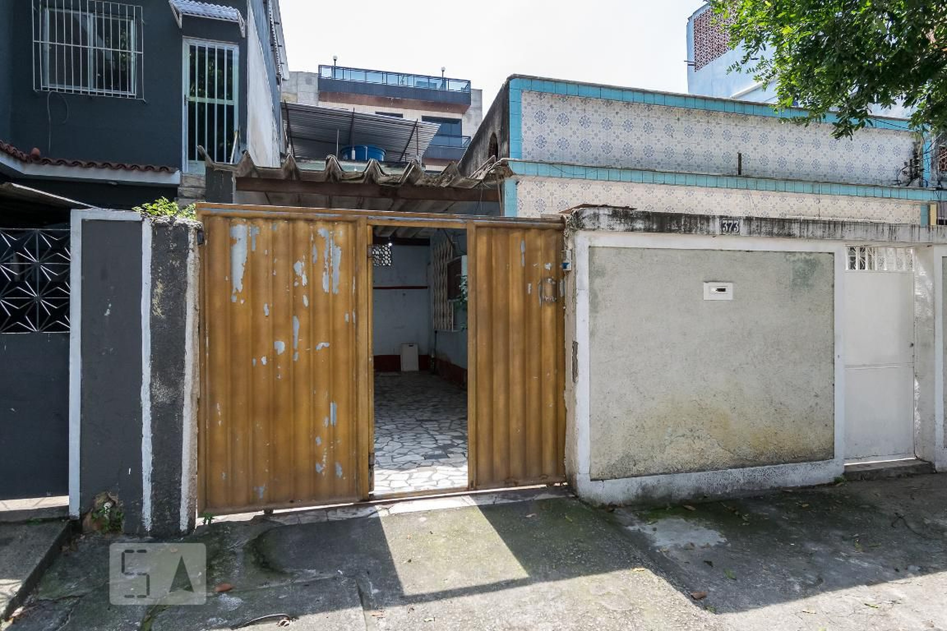 Fachada Condomínio em Rua Atílio Parim, 373