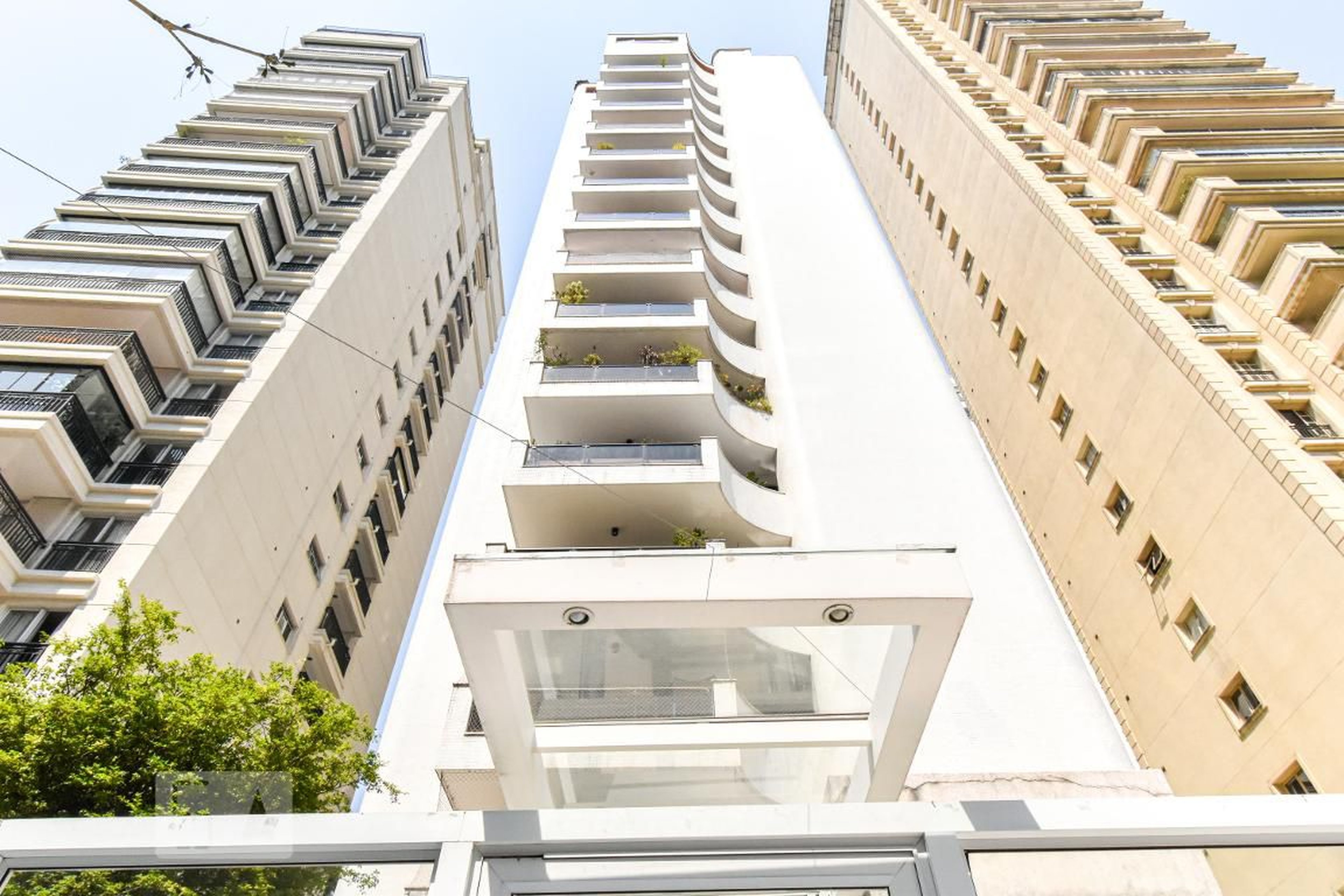 Fachada Condomínio Quartier Latin