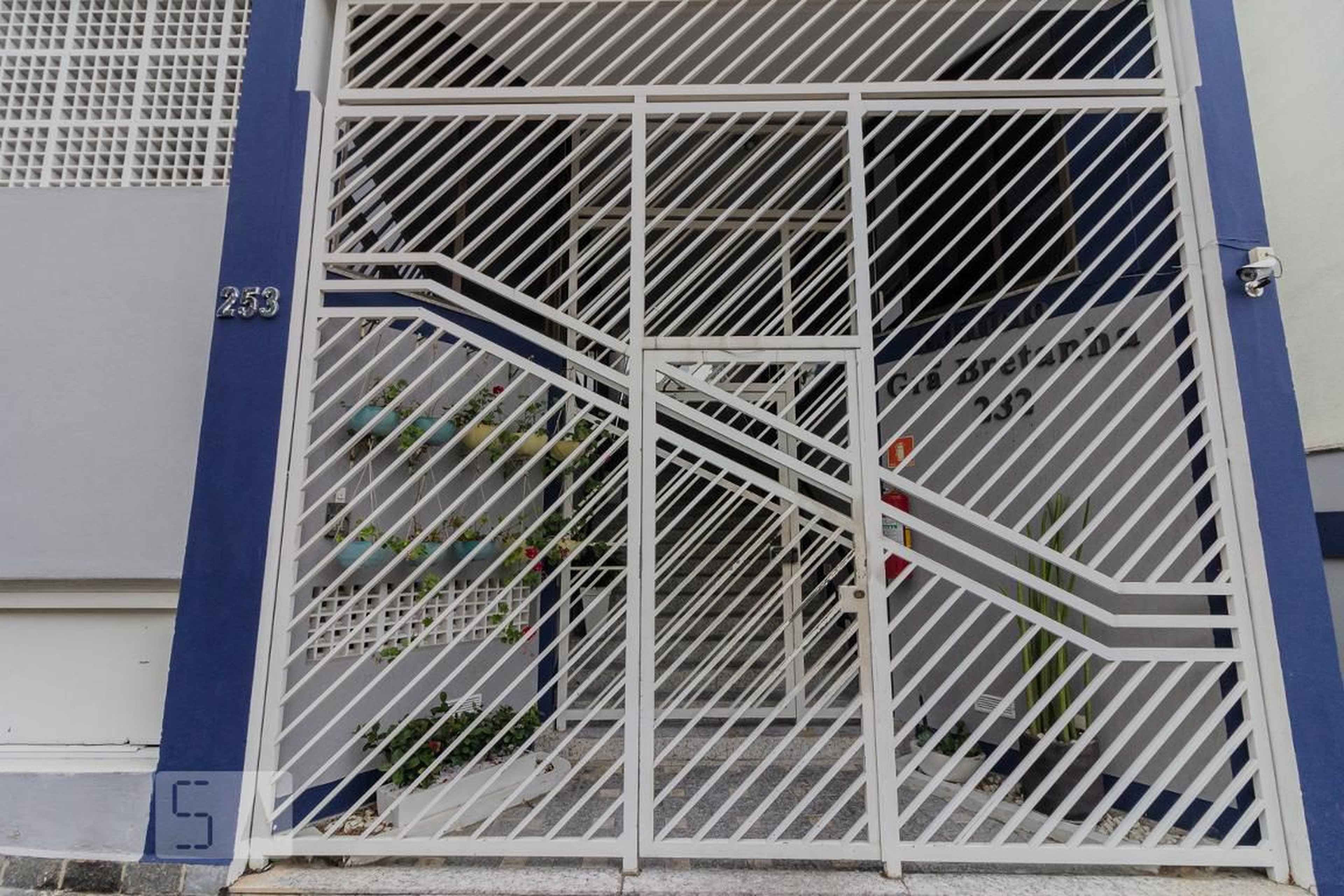 Fachada do Condomínio Condomínio Grã Bretanha