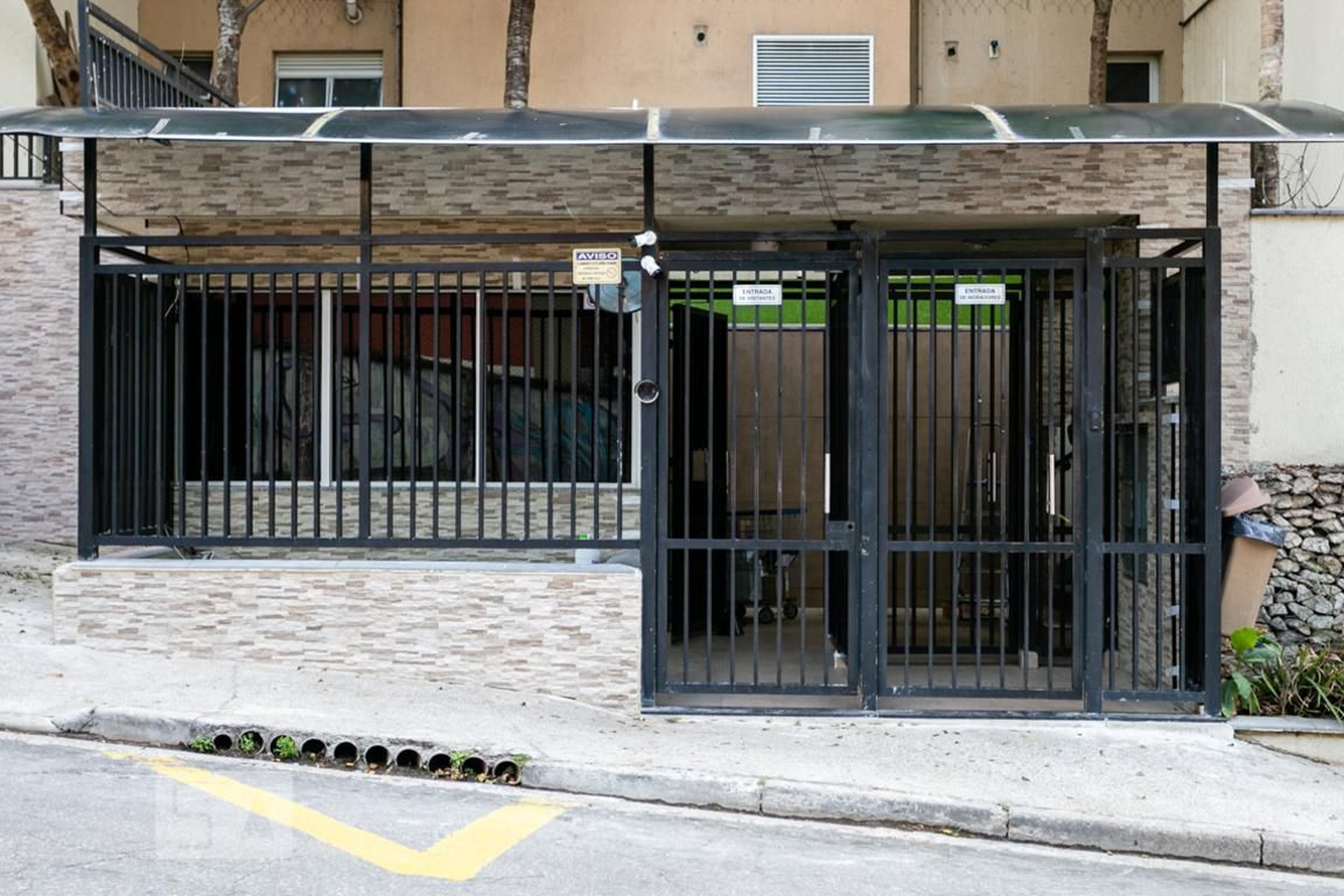 Fachada do condomínio Condomínio Bosque do Jaragua