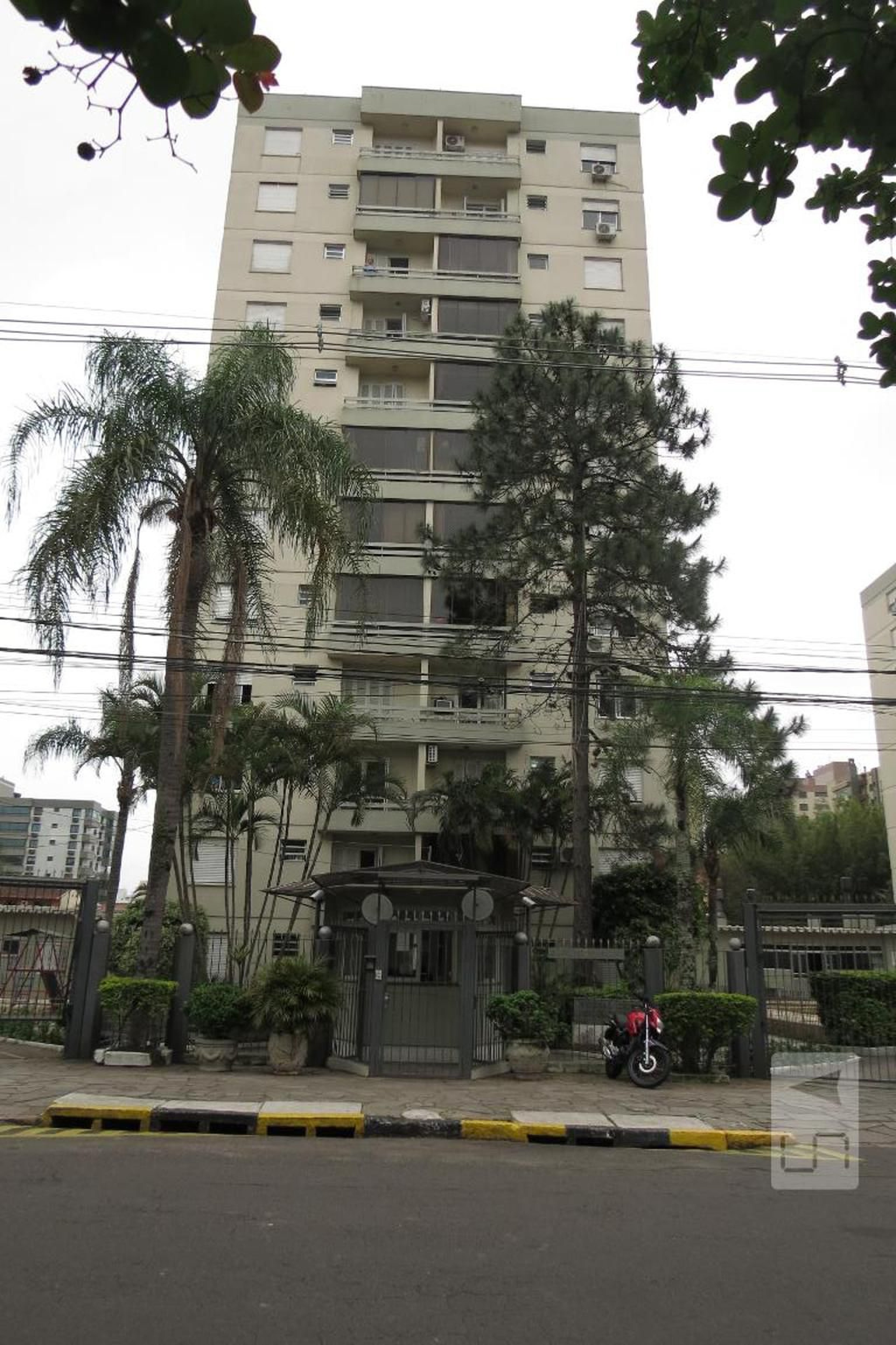 Fachada do Prédio Condomínio em Rua Doutor Pereira Neto, 640