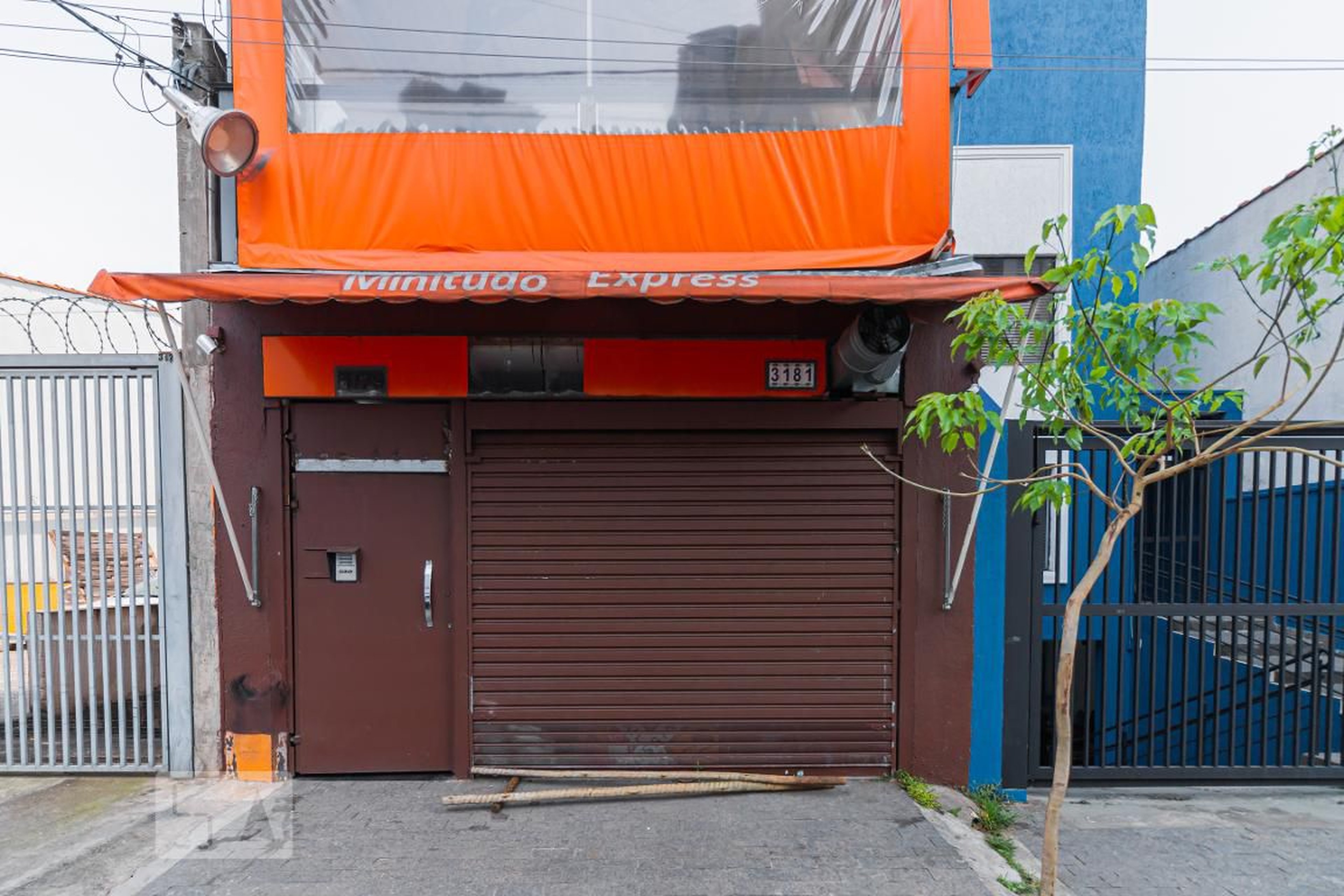 Fachada Condomínio em Avenida Diógenes Ribeiro de Lima, 3179