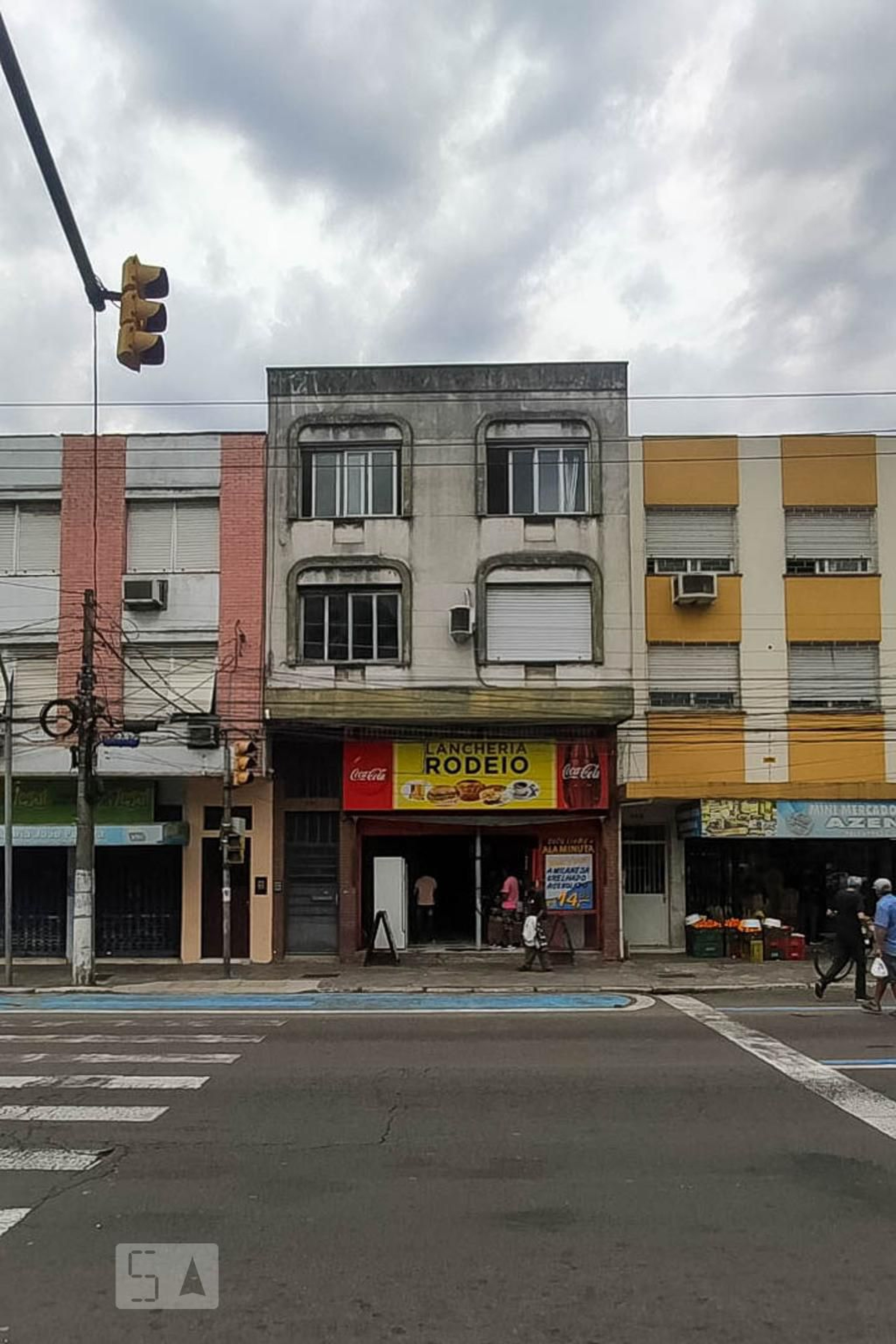 Fachada Condomínio em Avenida da Azenha, 171