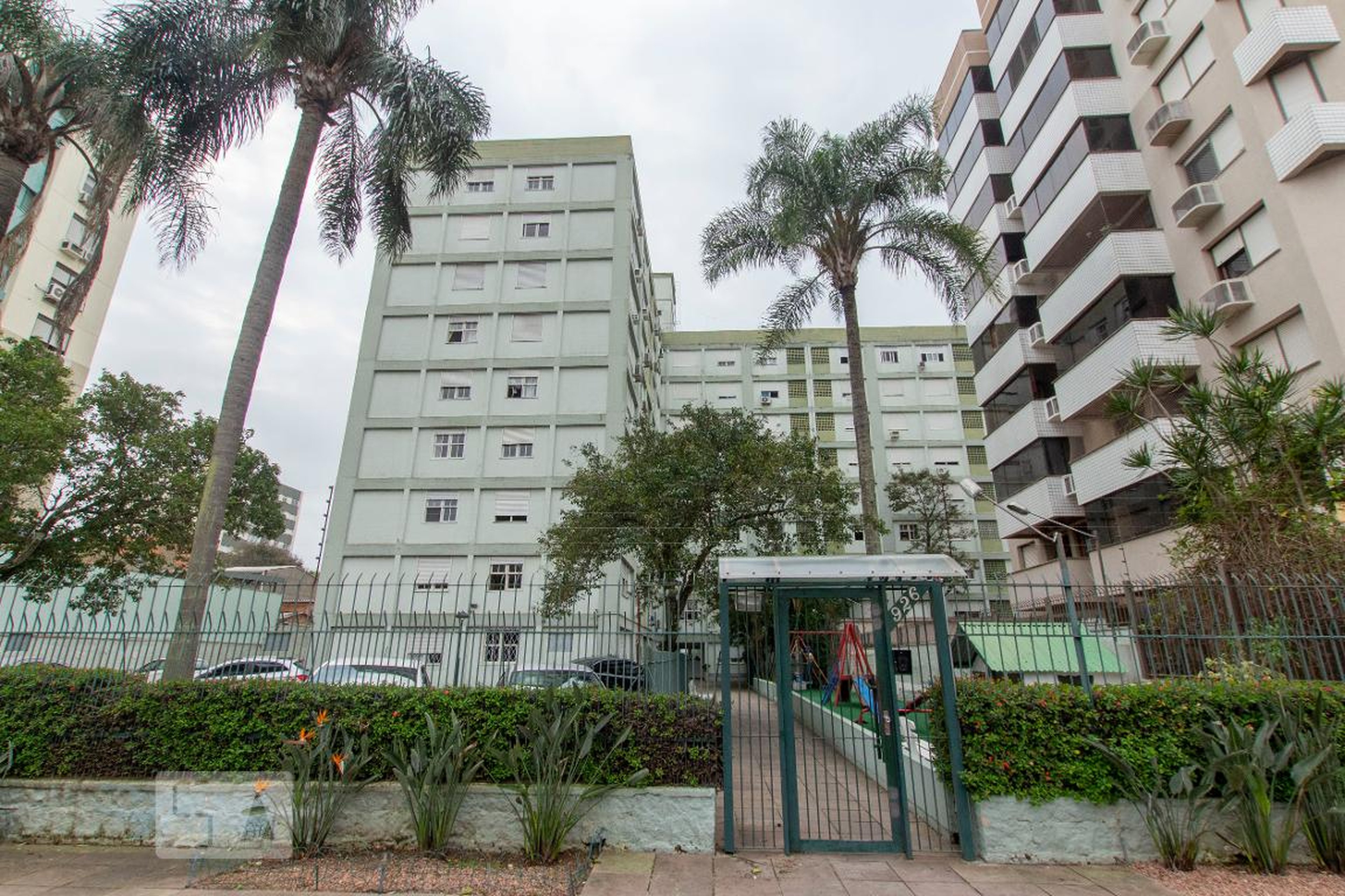 Fachada do Condomínio Condomínio Coqueiros