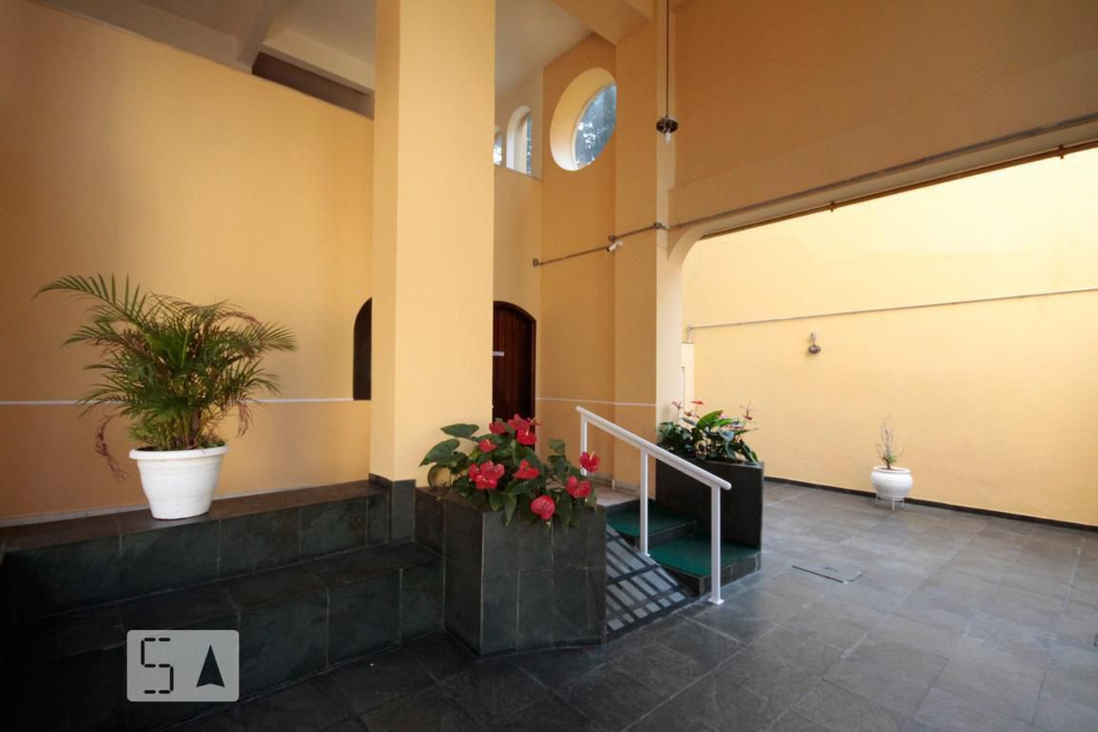 Entrada - essa avanhandava