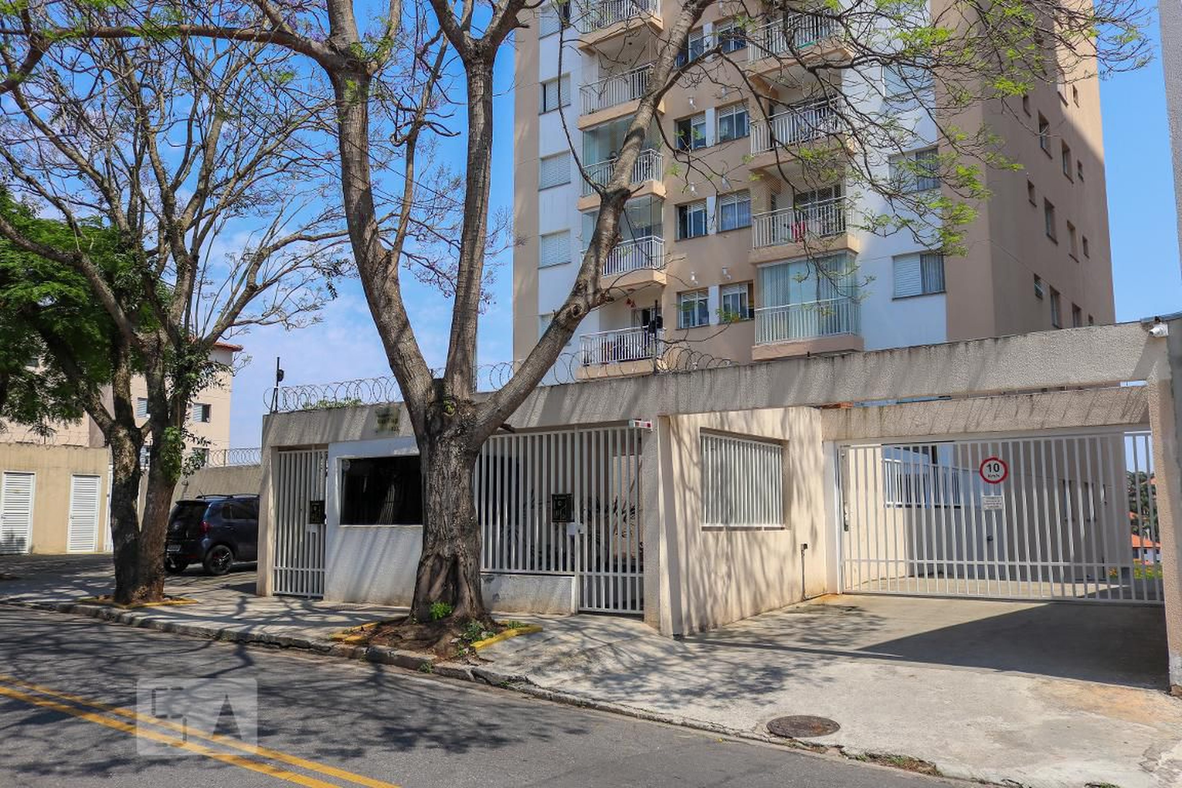 Fachada do Condomínio Condomínio Viva Mogi