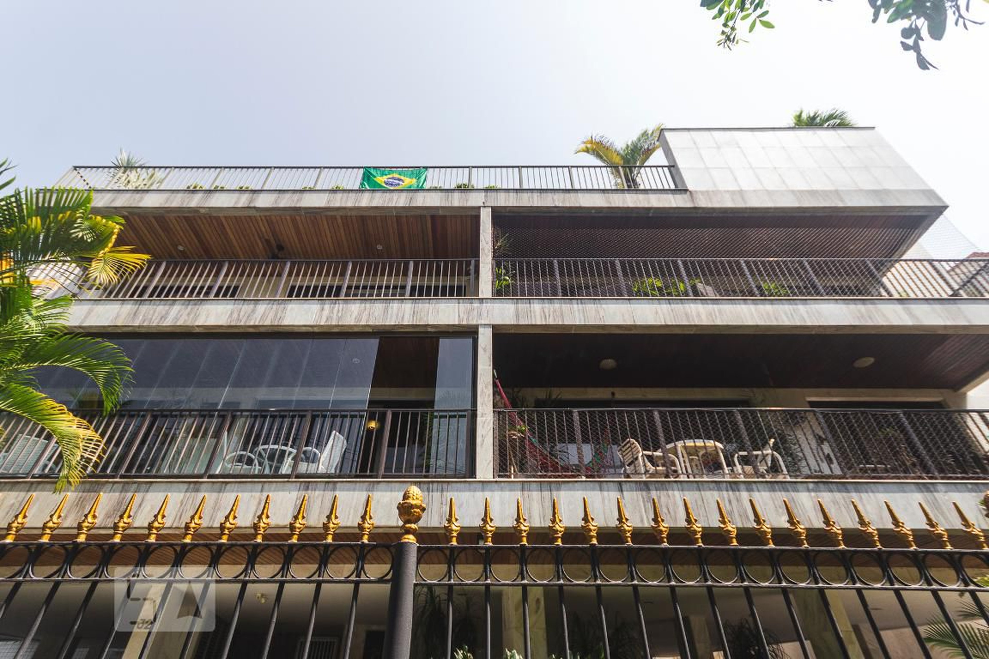 Fachada Condomínio em Avenida Alda Garrido, 321