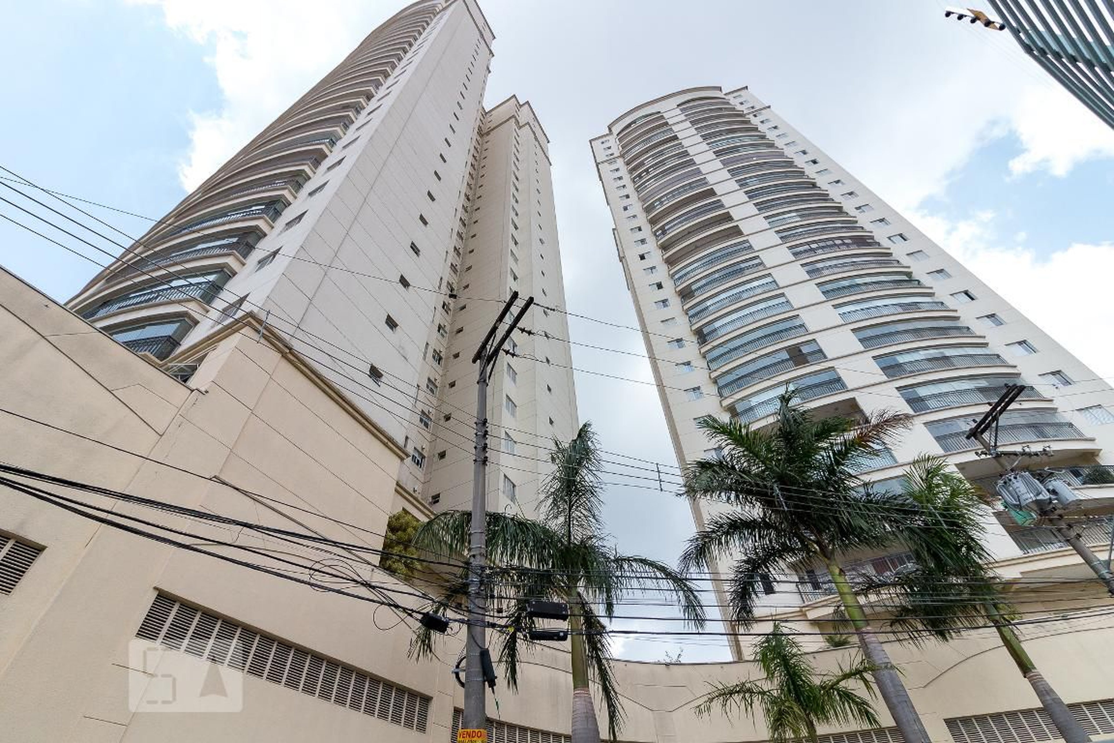 Fachada do condomínio Condomínio Trilhas do Bosque