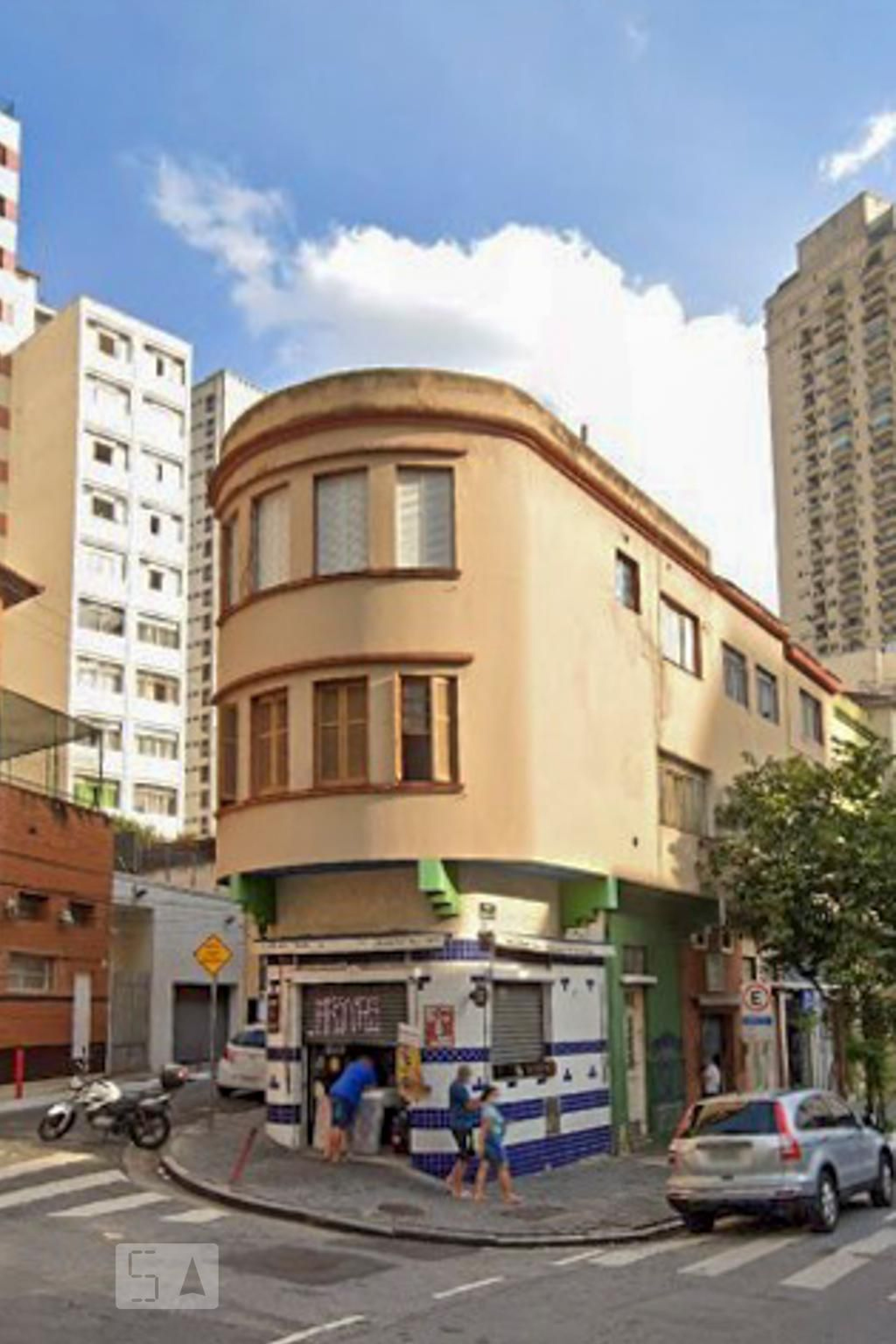 Fachada Condomínio em Rua Rosa e Silva, 83