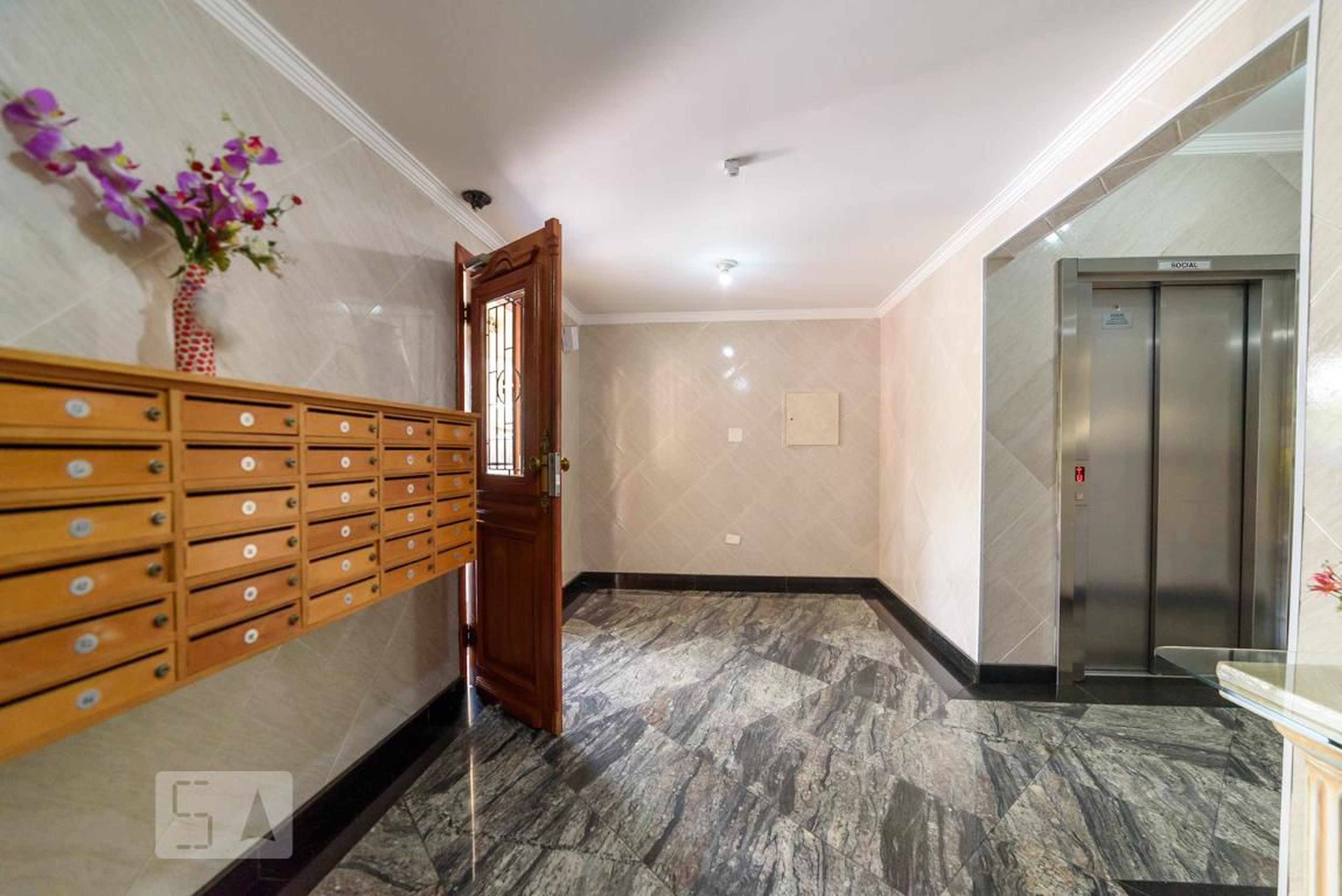 Hall social - Conjunto Residencial Vila Helena