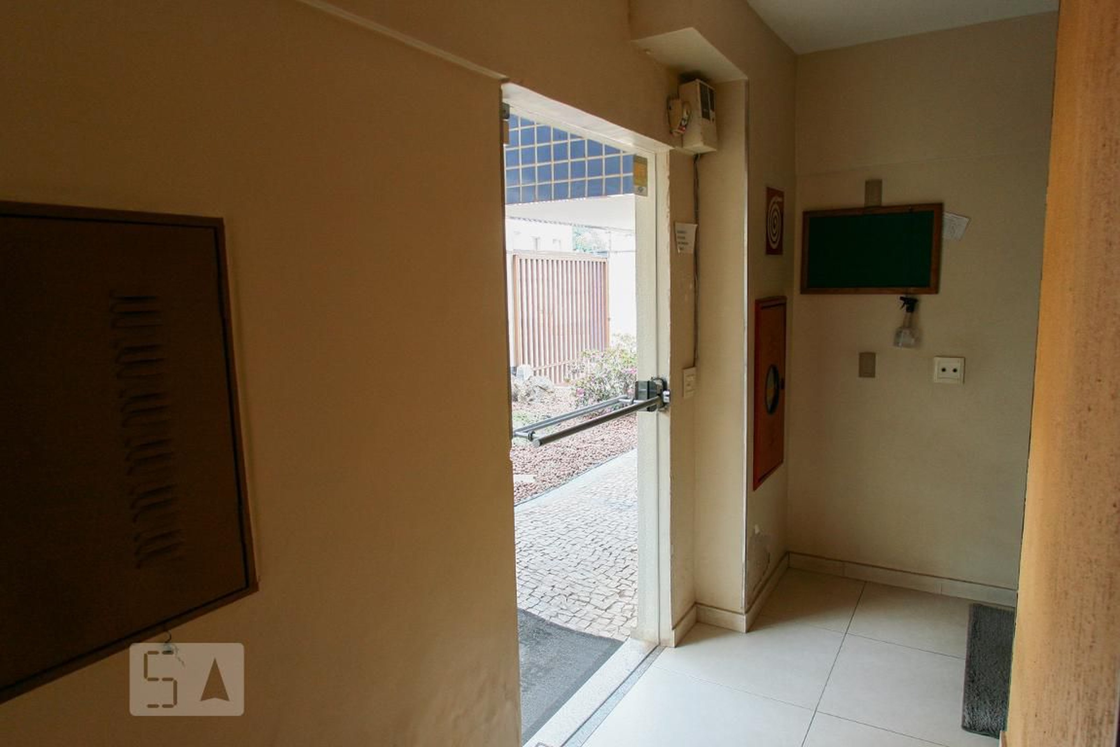 Hall - Edifício Maria das Graças Lacerda Lemos