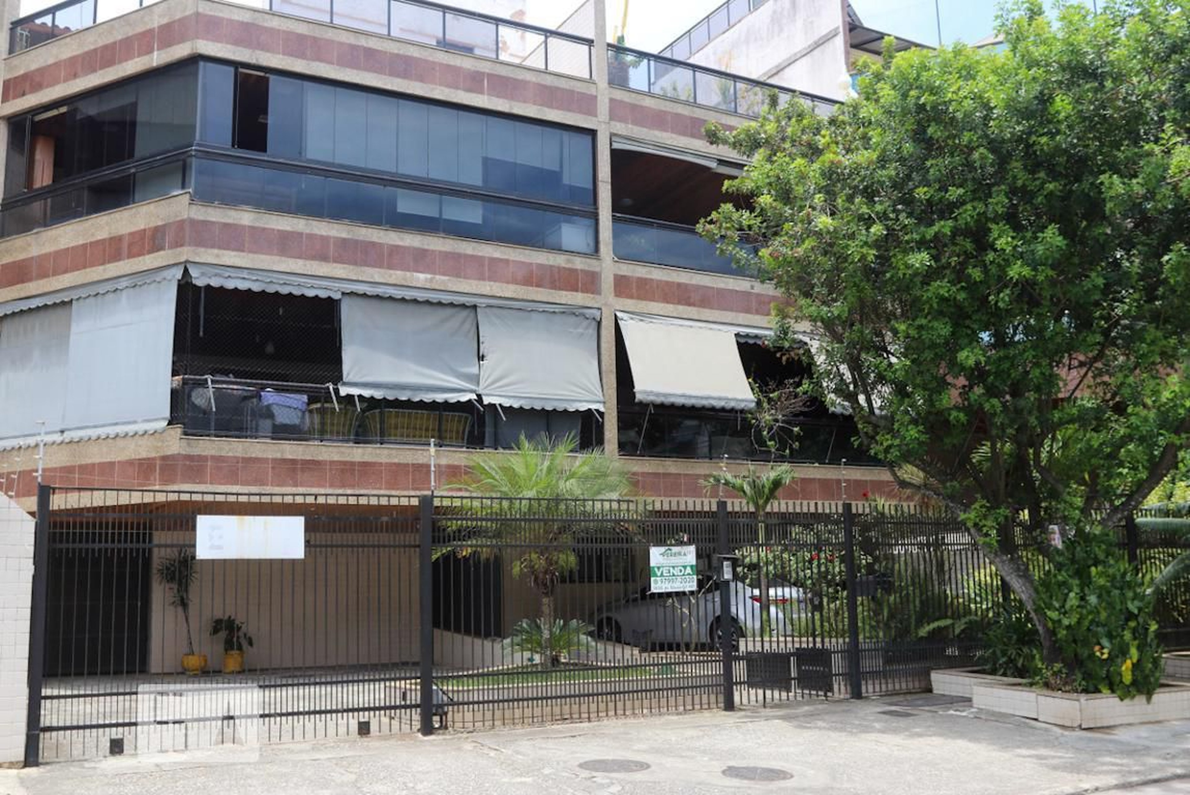 Fachada Condomínio Solar Luis de Camoes