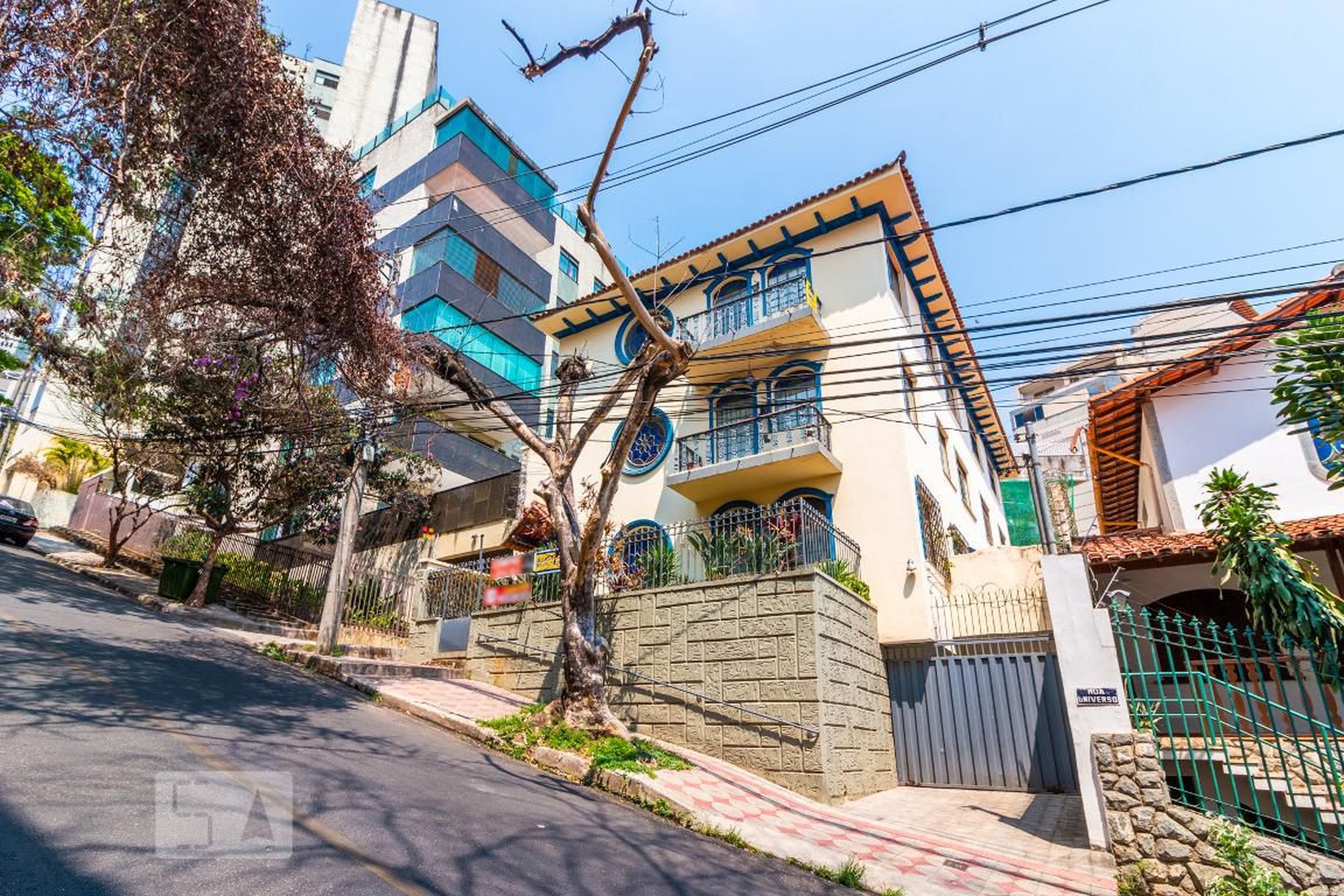 Fachada Condomínio em Rua Universo, 505