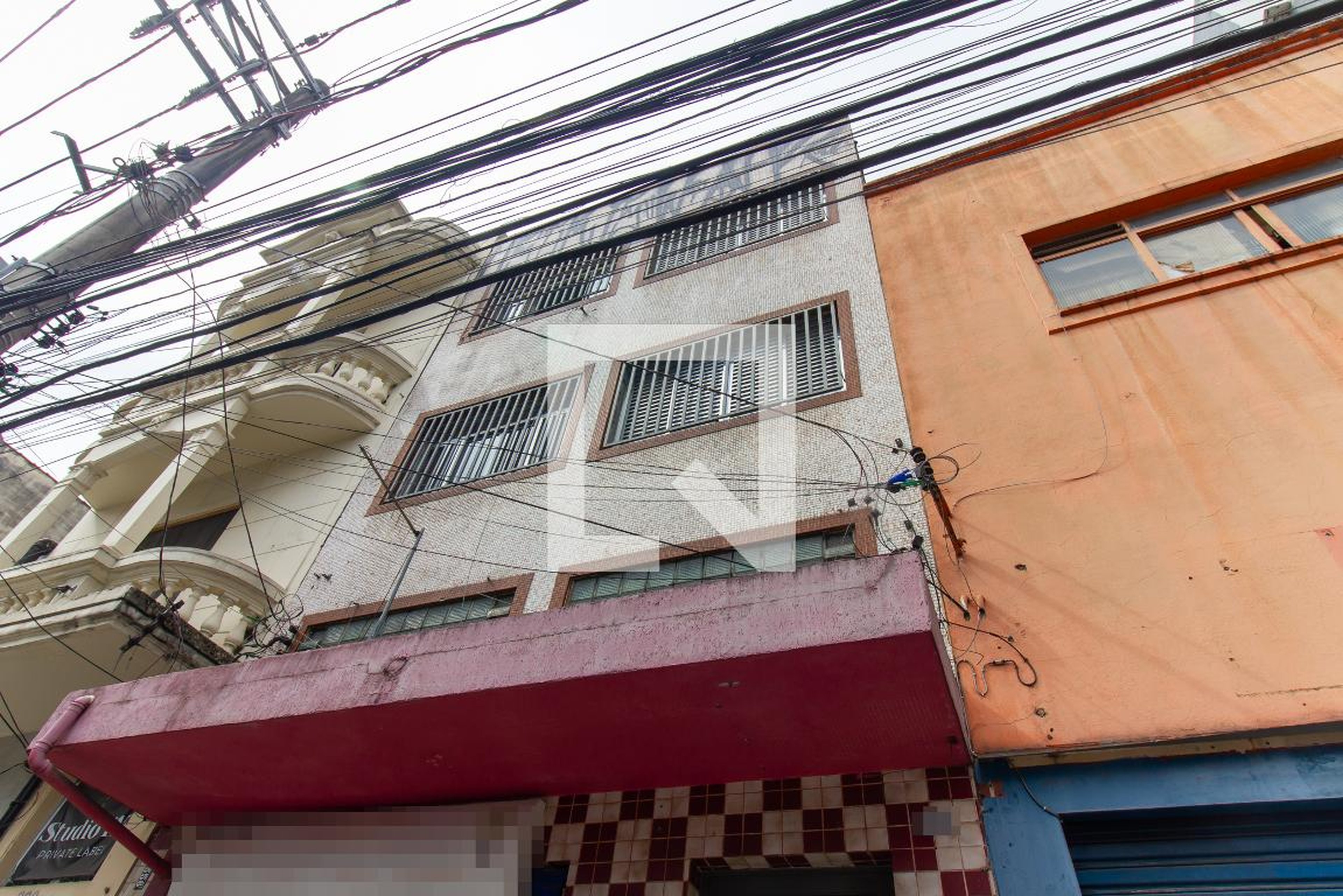 Fachada do Prédio Condomínio em Rua Silva Pinto, 354