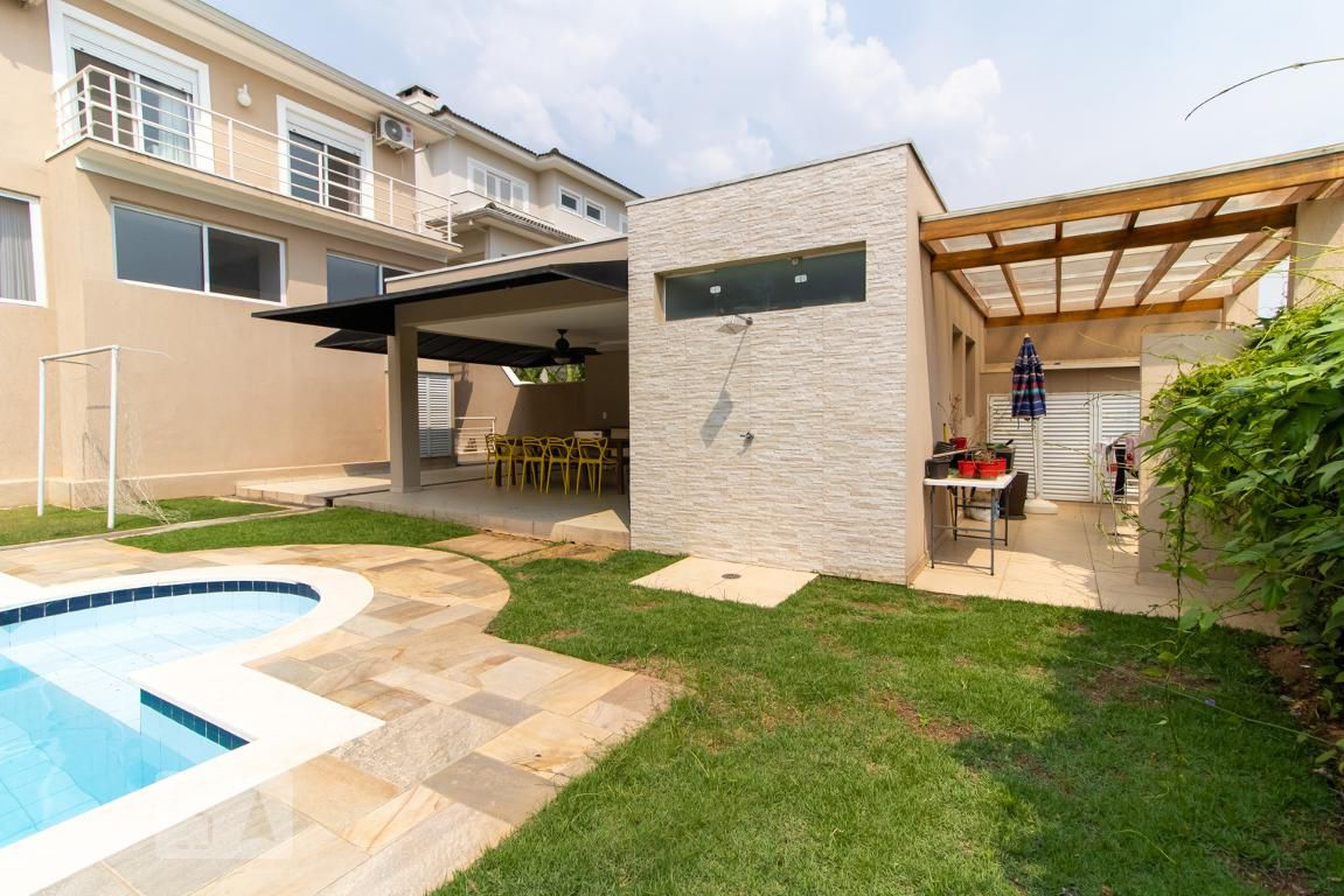 Piscina - Residencial Alphaville 10