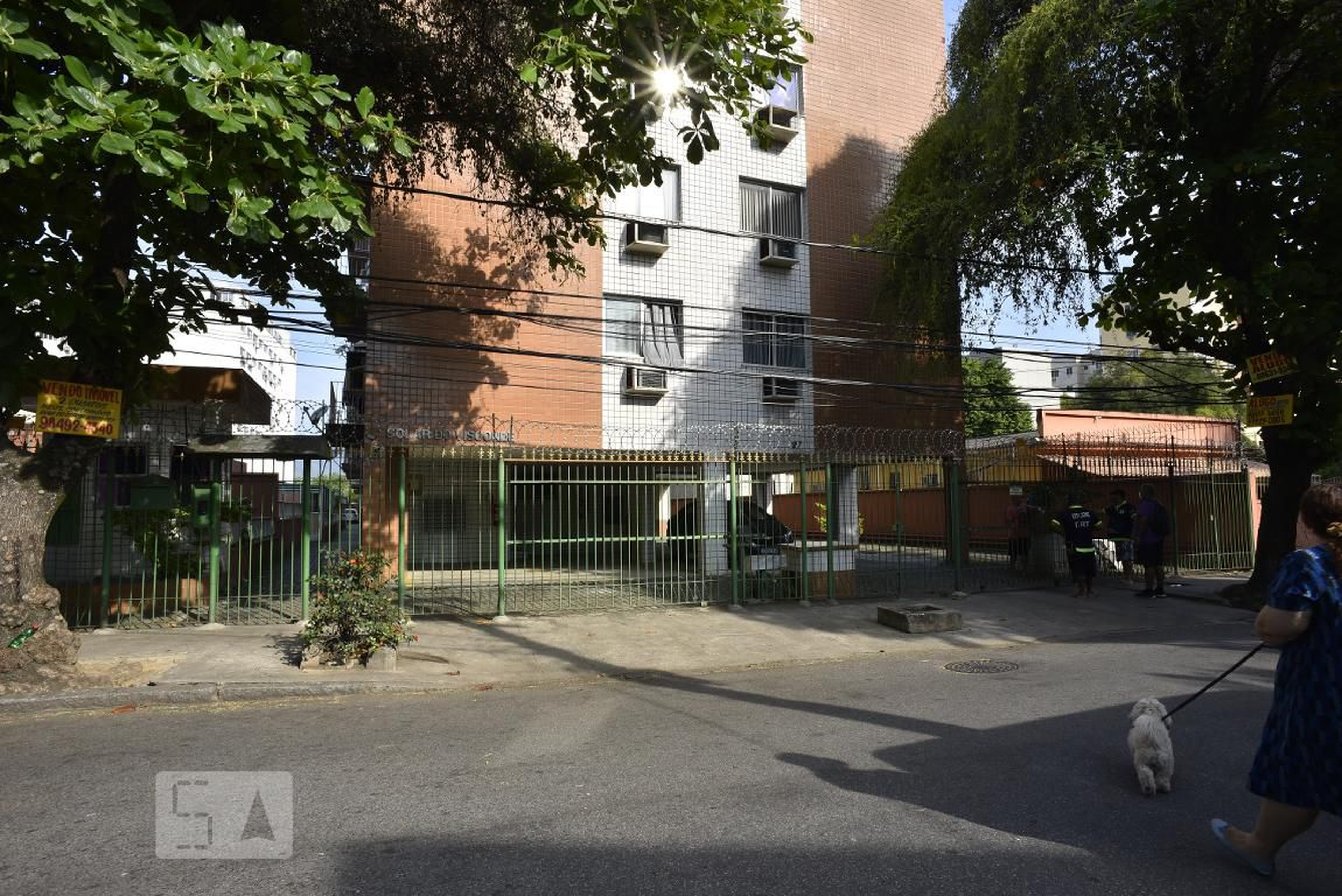 Fachada Condomínio em Rua Visconde de Asseca, 156