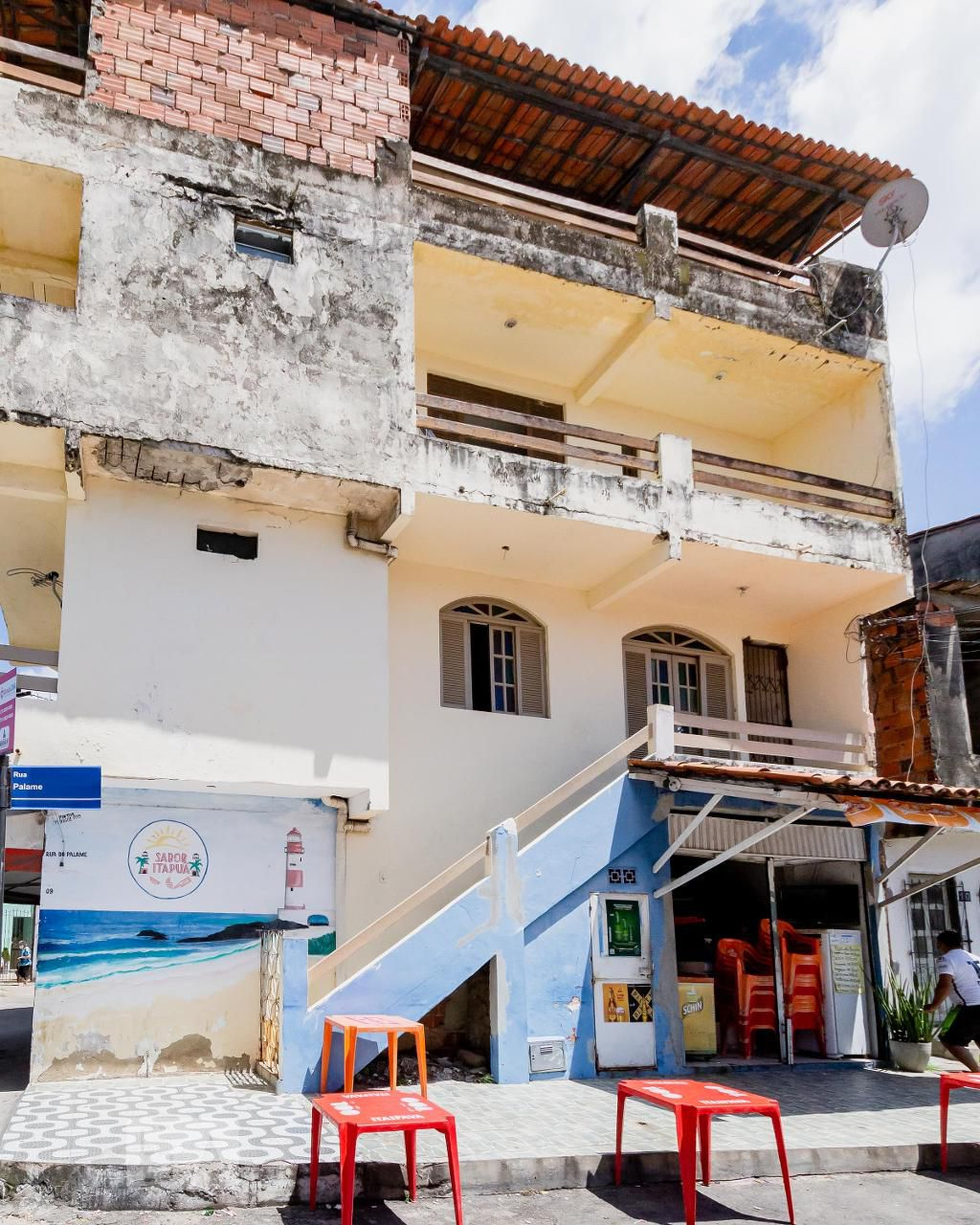 Fachada Condomínio em Rua Palame, 9