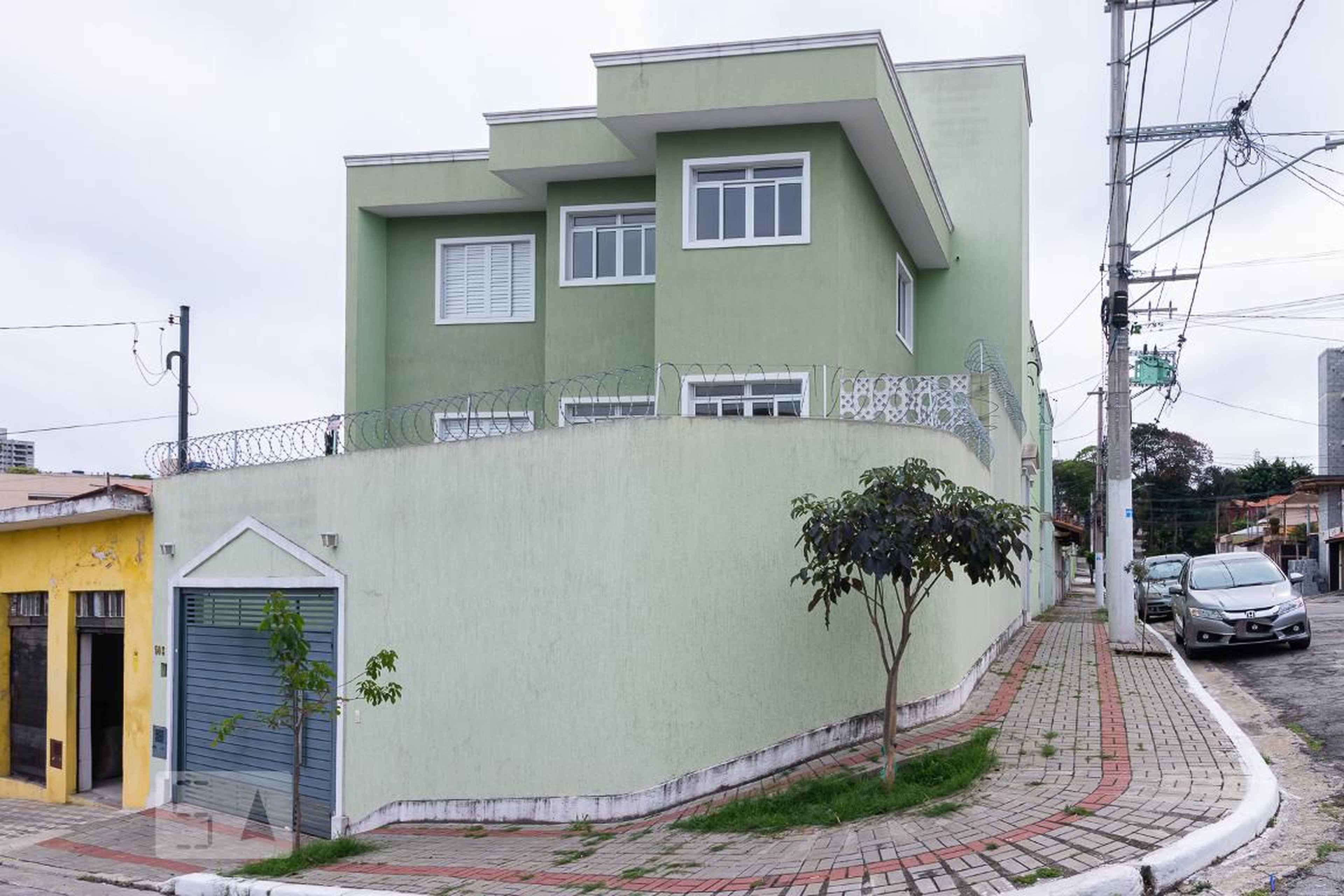 Fachada do Condomínio Condomínio em Rua Lagoa Formosa, 413